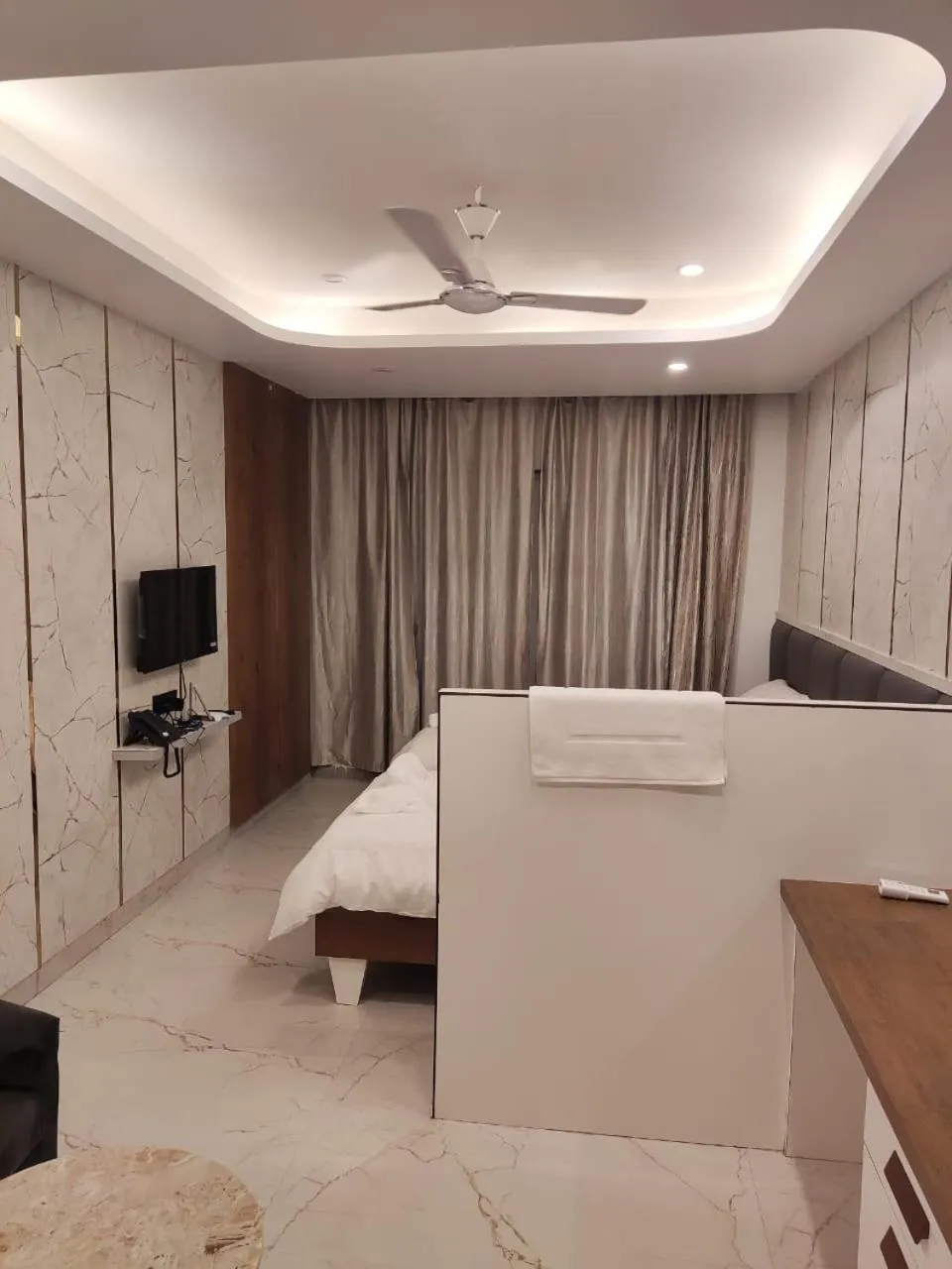 TV/Entertainment Center in Hotel Samriddhi