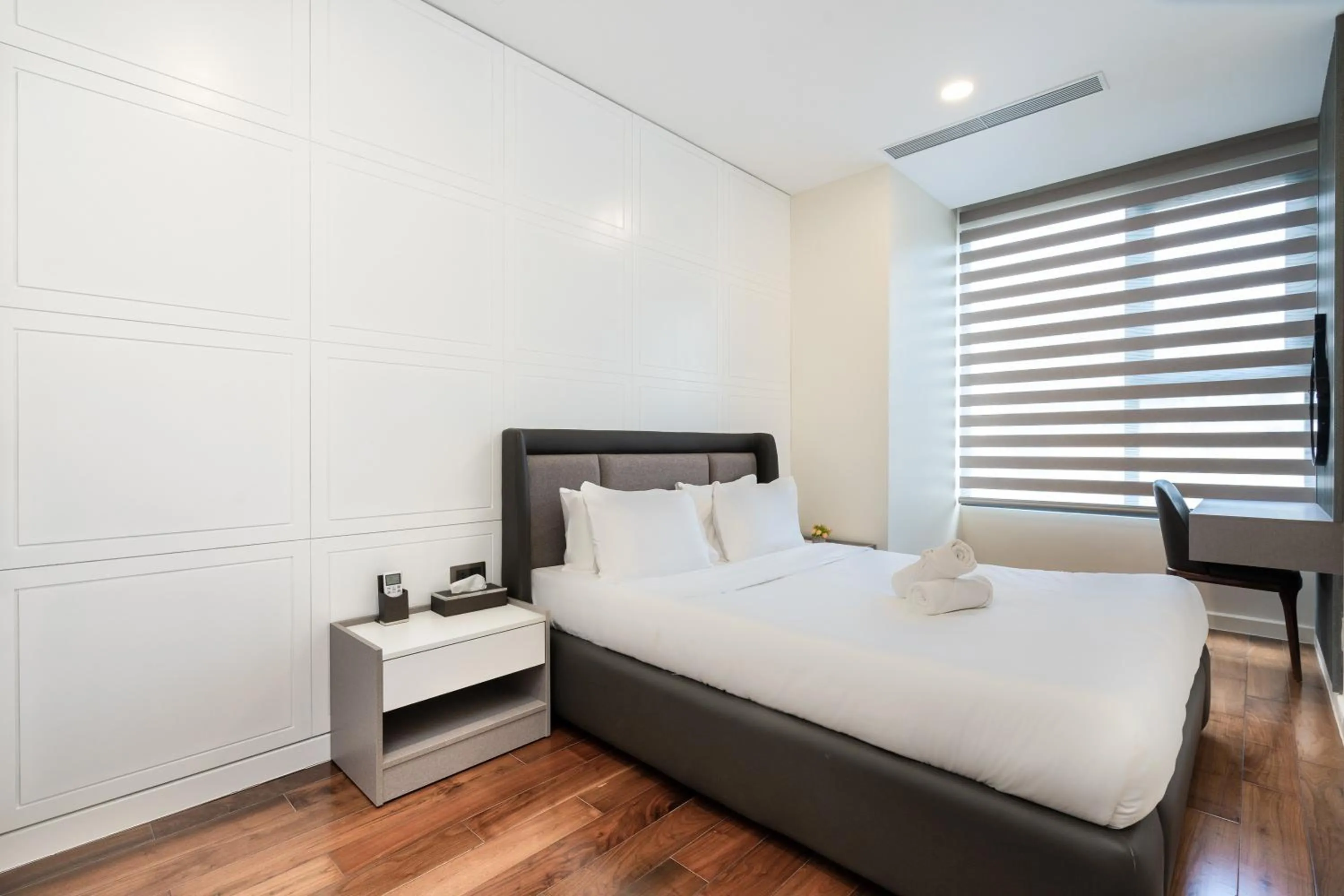 Bed in The Rixx Madison