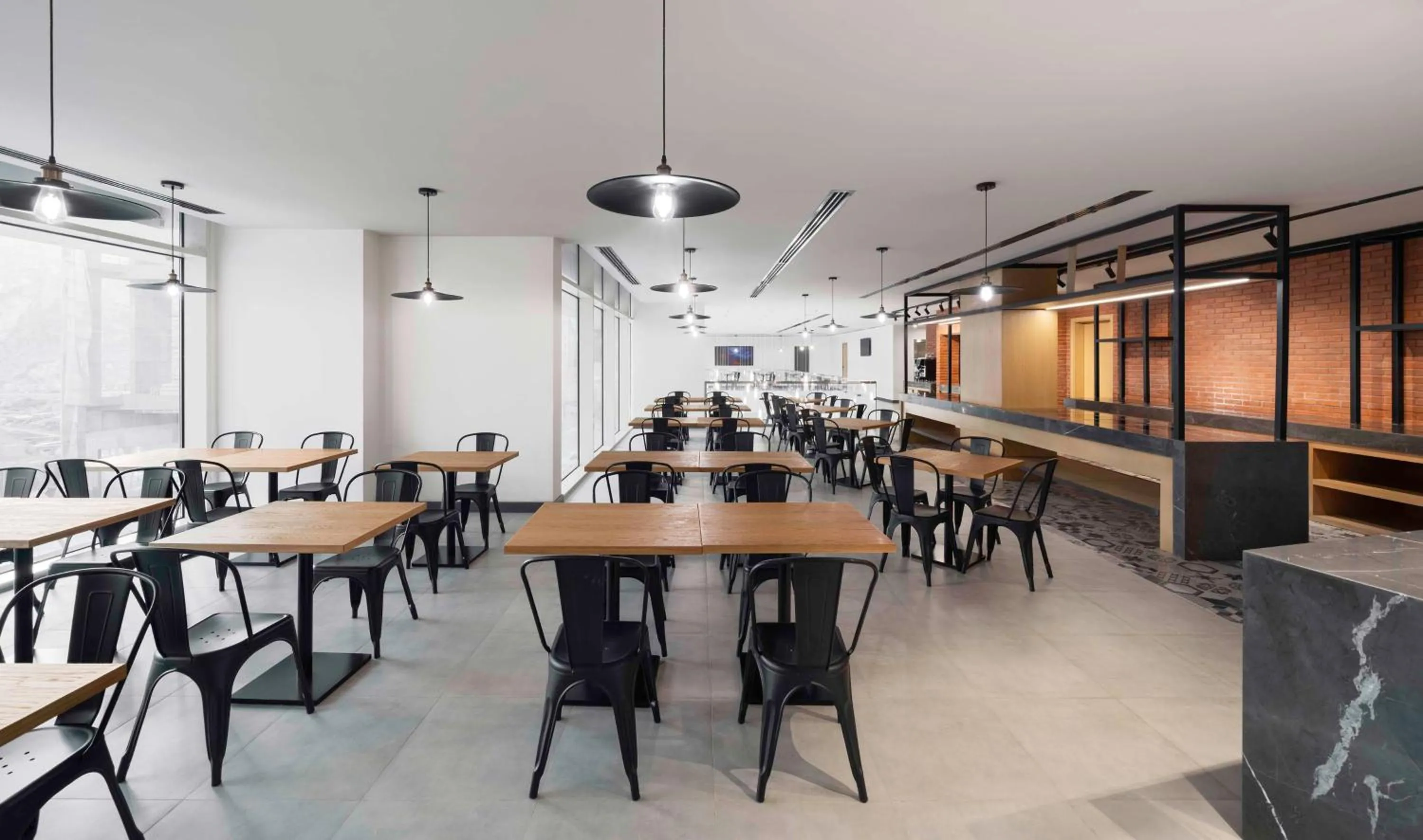 Restaurant/places to eat in Park Inn by Radisson Makkah Thakher Alsharqi