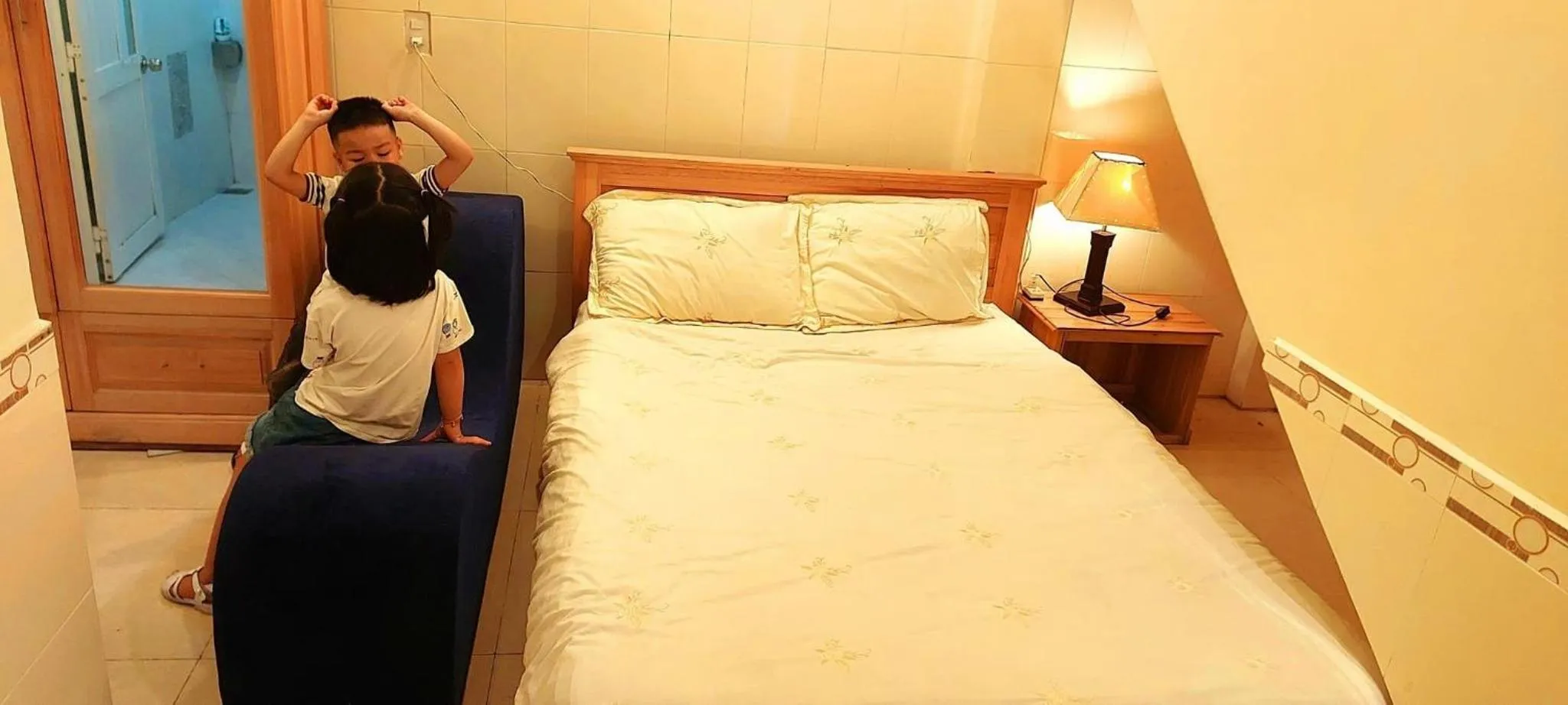 Bedroom, Bed in BÁCH AN LẠC HOTEL