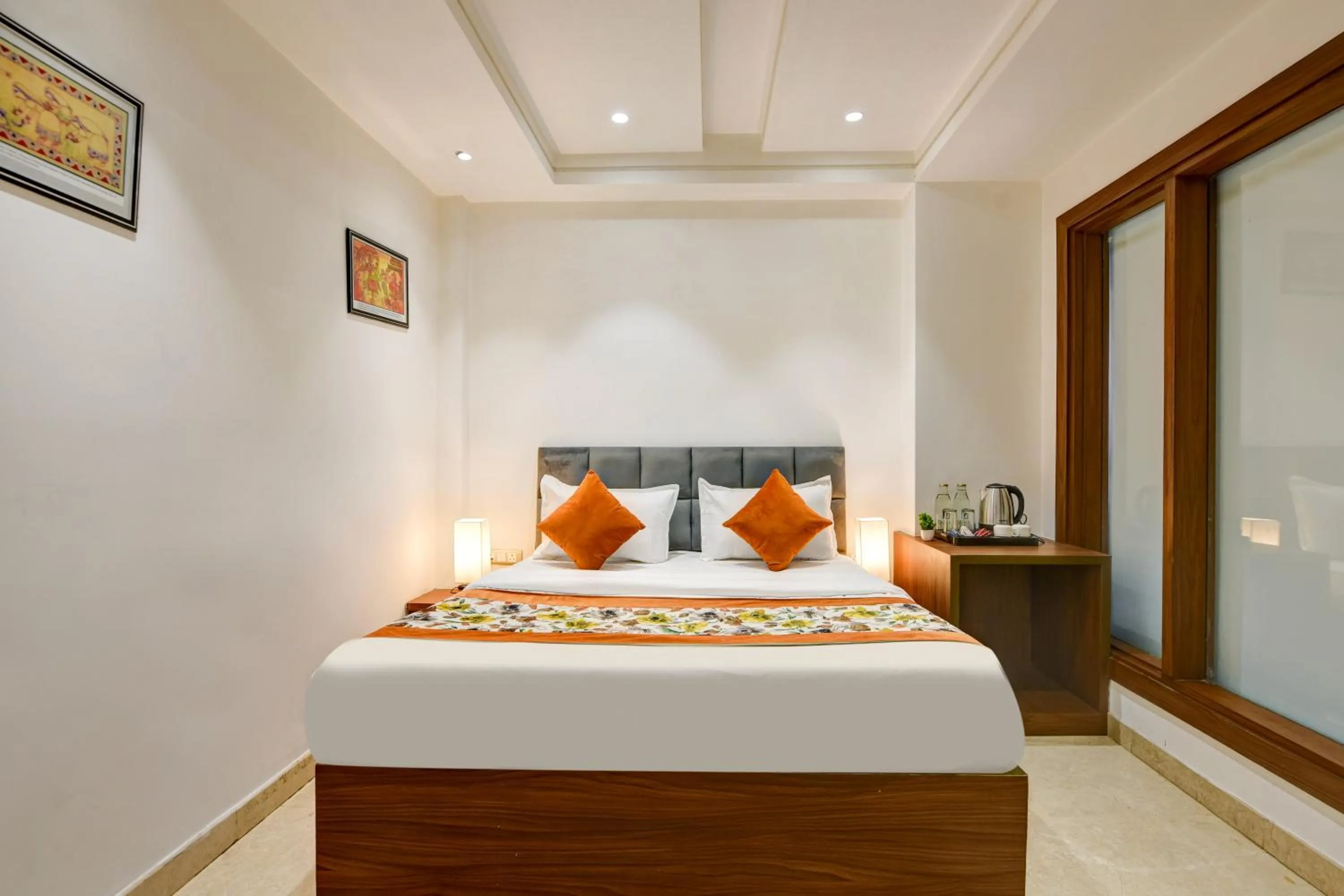 Bed in Qotel Comfort Ashok Vihar - Near Delhi University