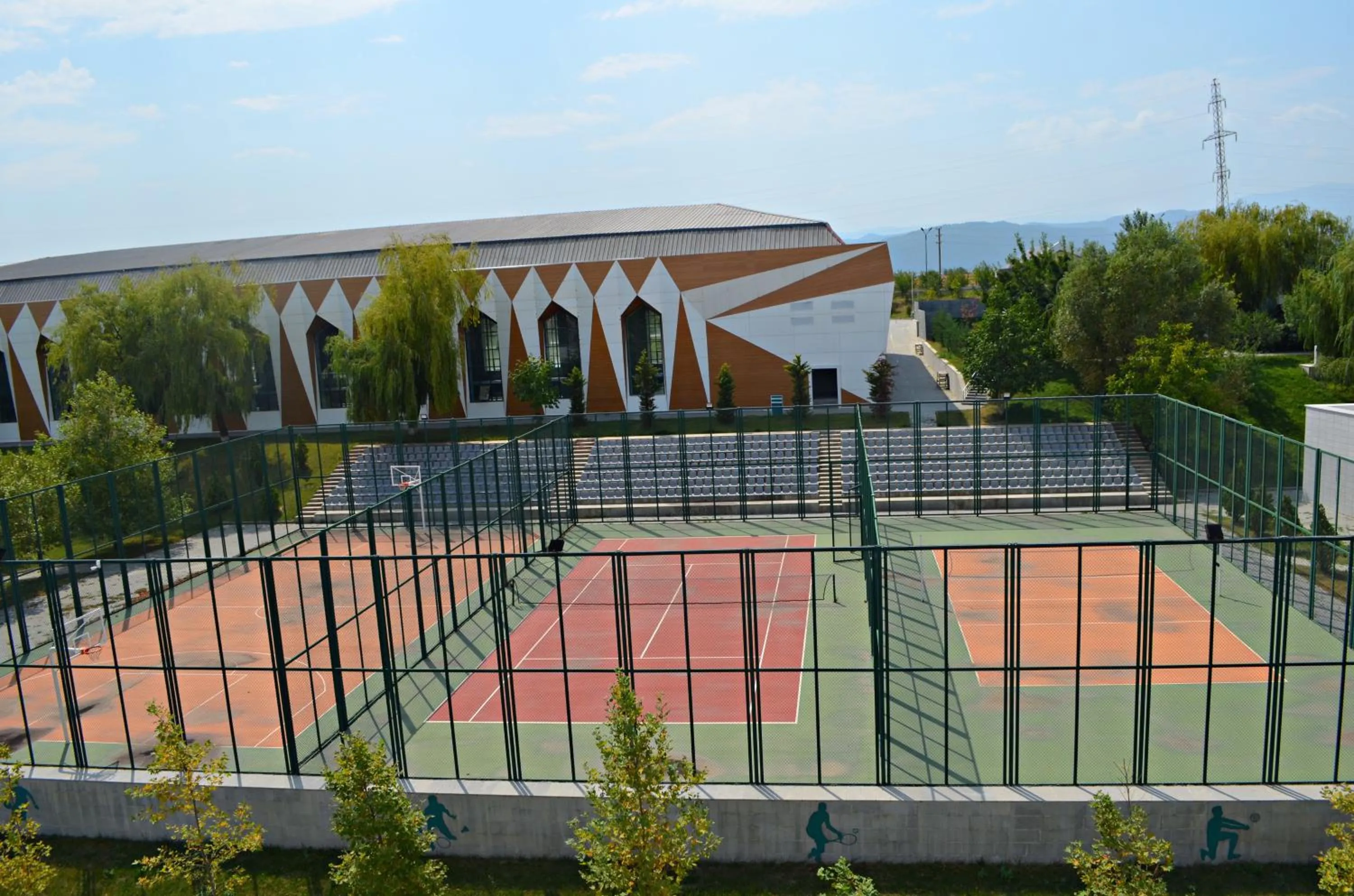 Tennis court in Arena Sport Hotel