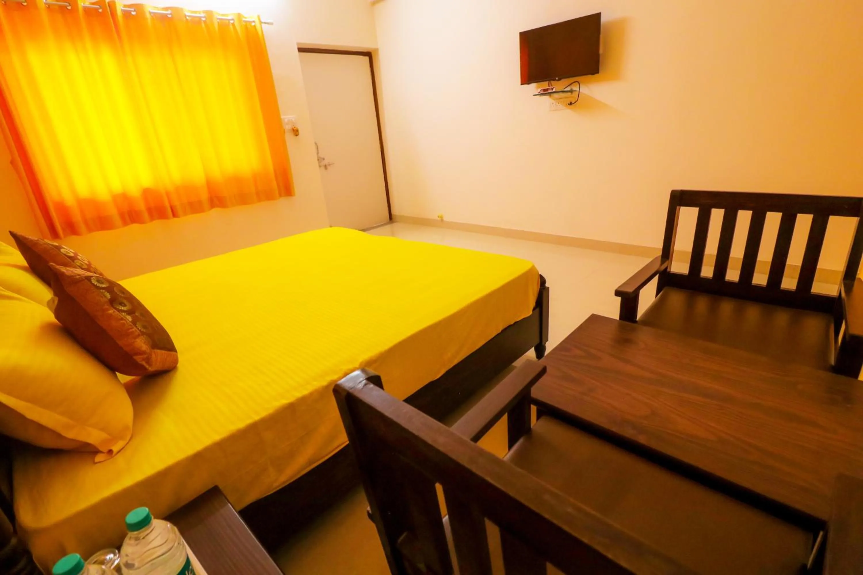 Communal lounge/ TV room in AKSHAY VALLEY