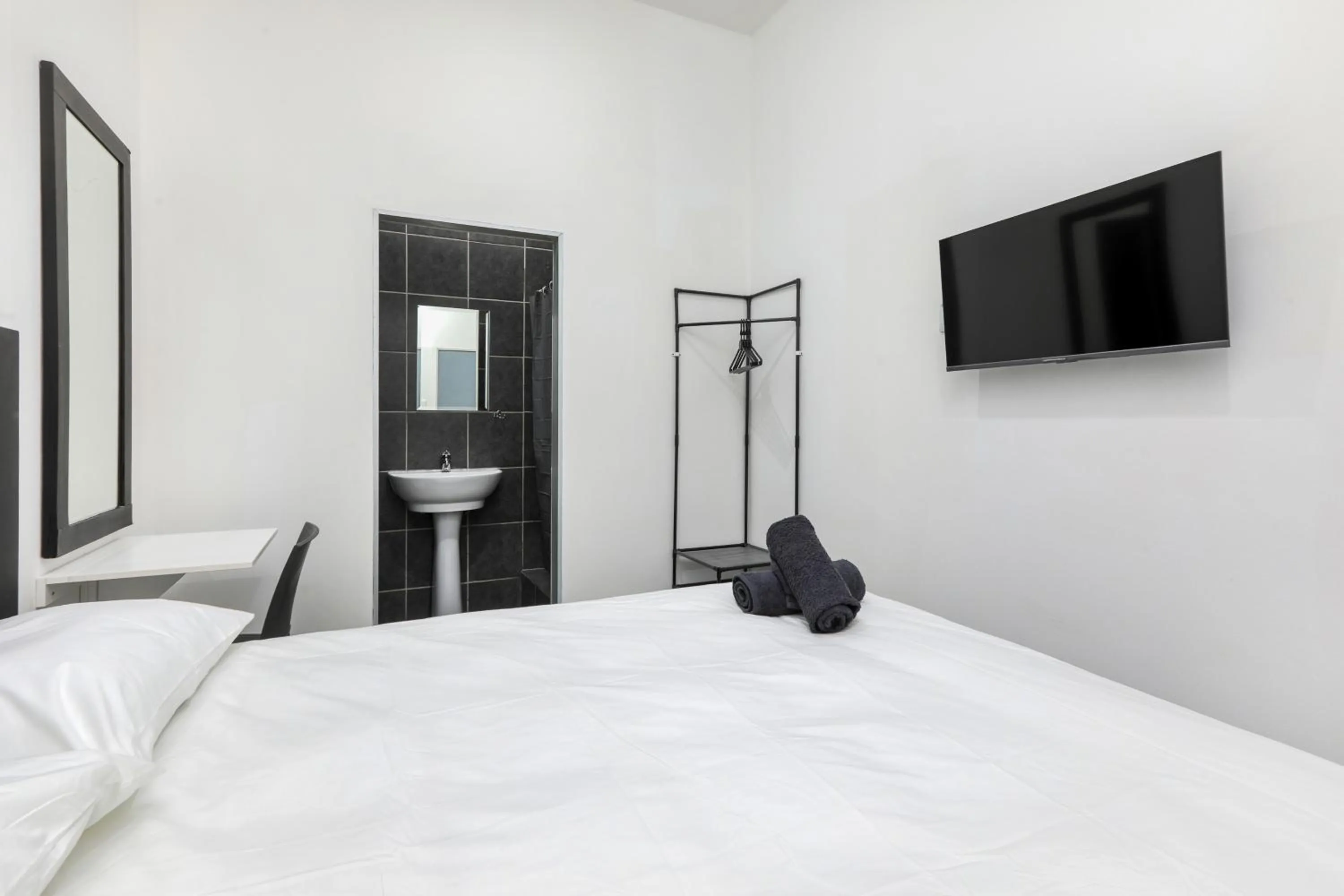 Bed in Inn & Out Express Sea Point