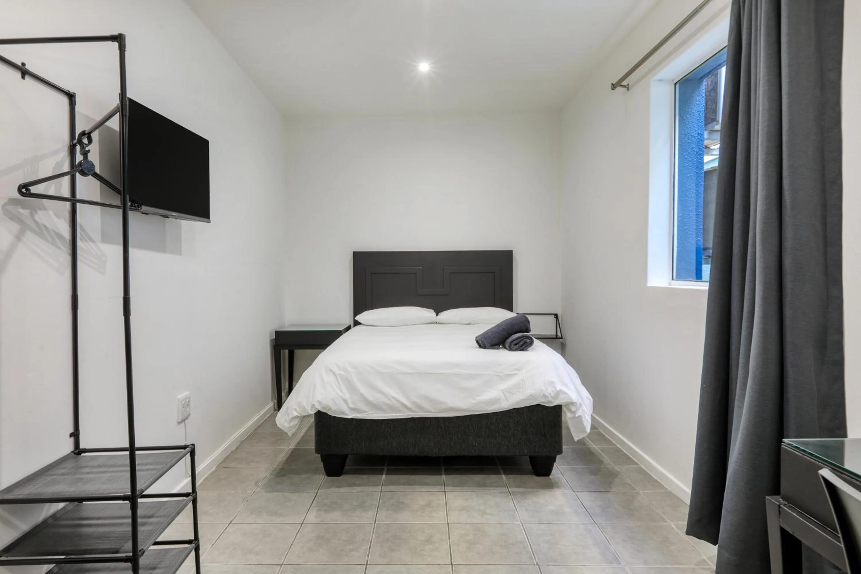 Bed in Inn & Out Express Sea Point