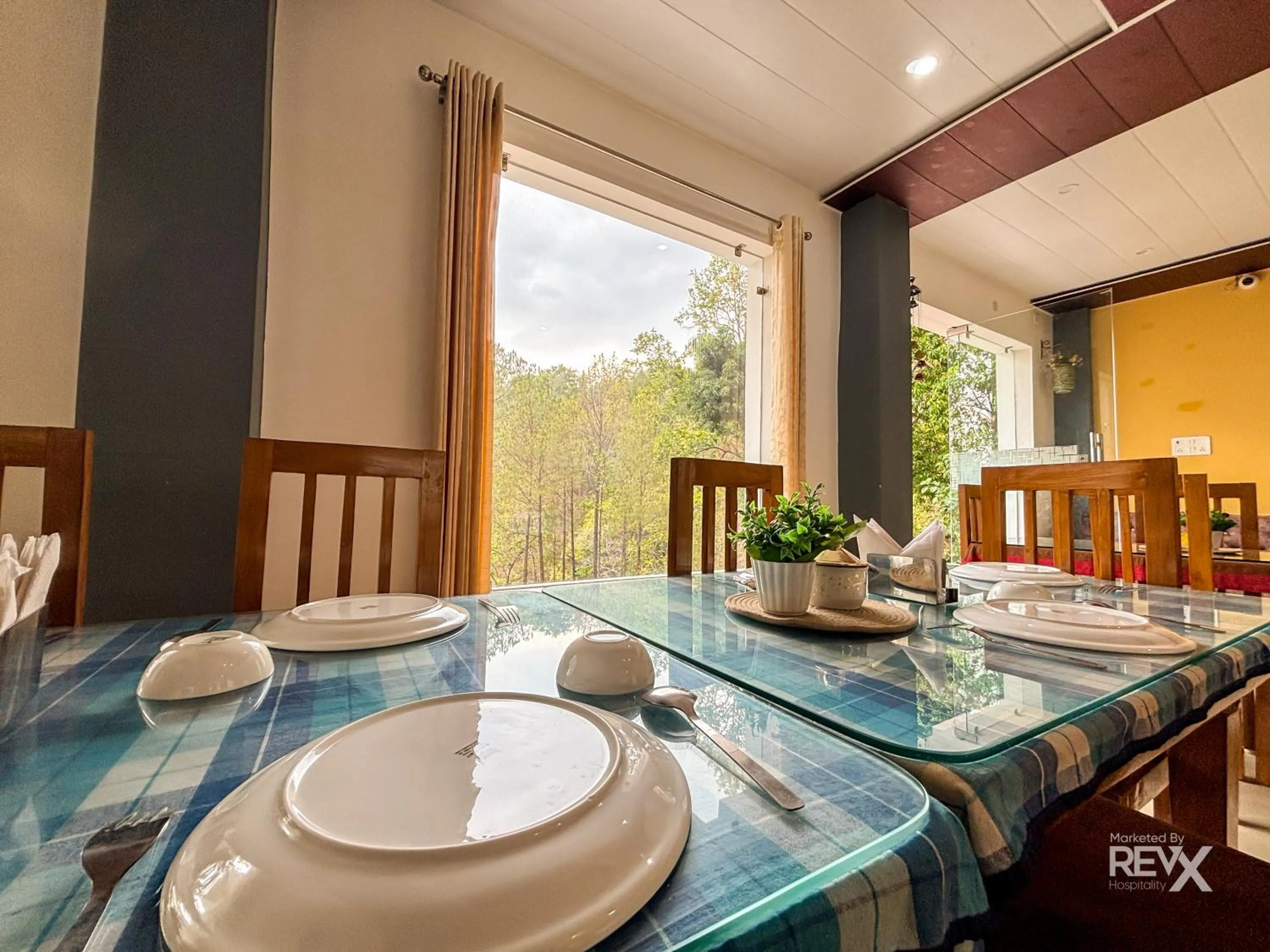 Dining area in Hotel Prince valley