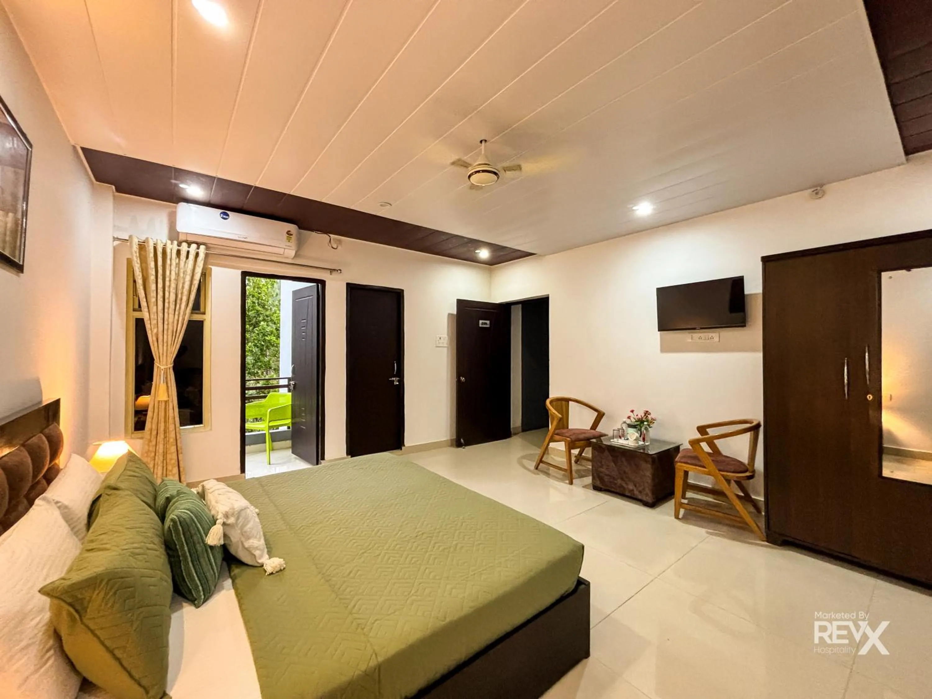 View (from property/room), Bed in Hotel Prince valley