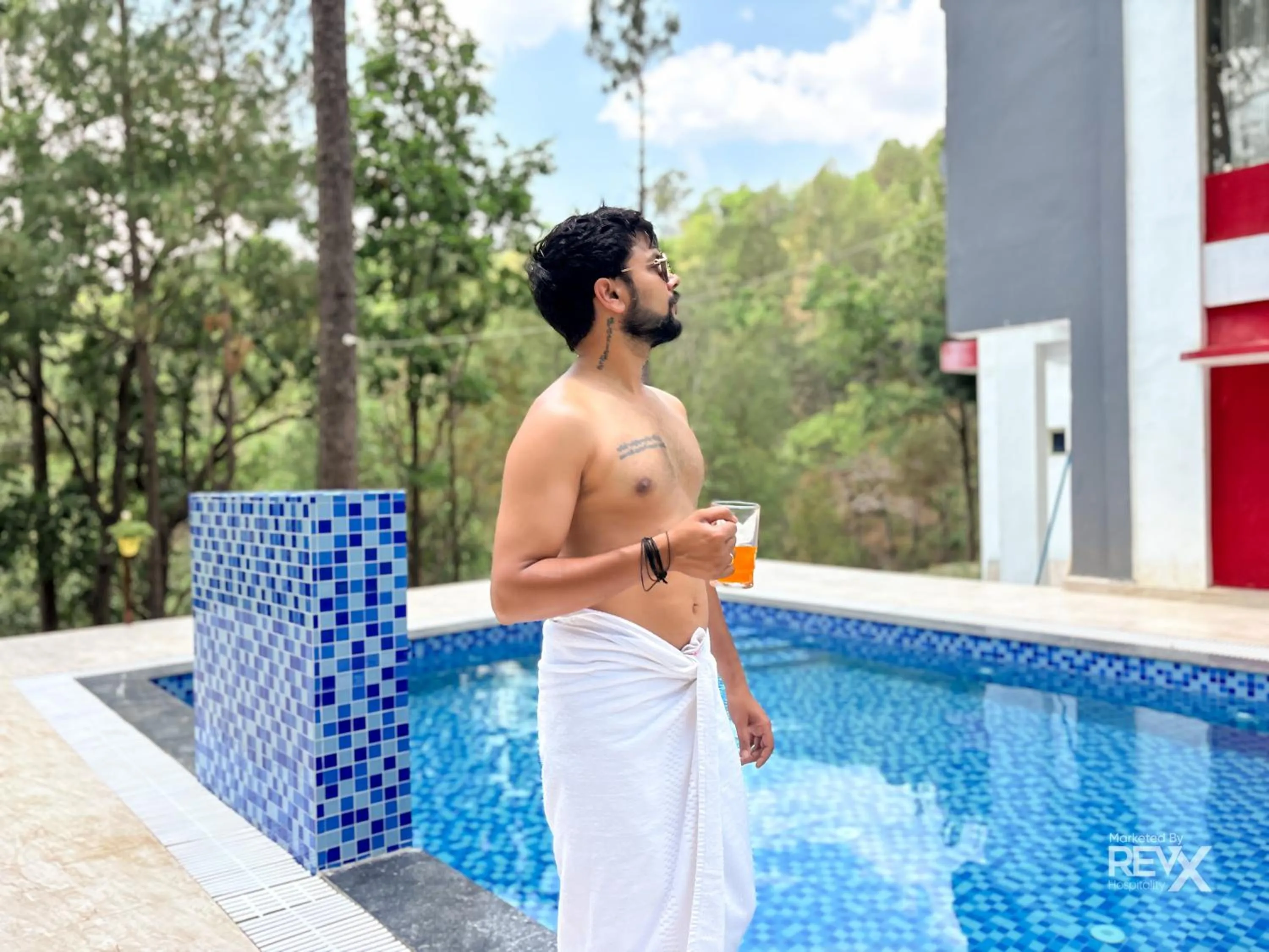 Swimming pool in Hotel Prince valley