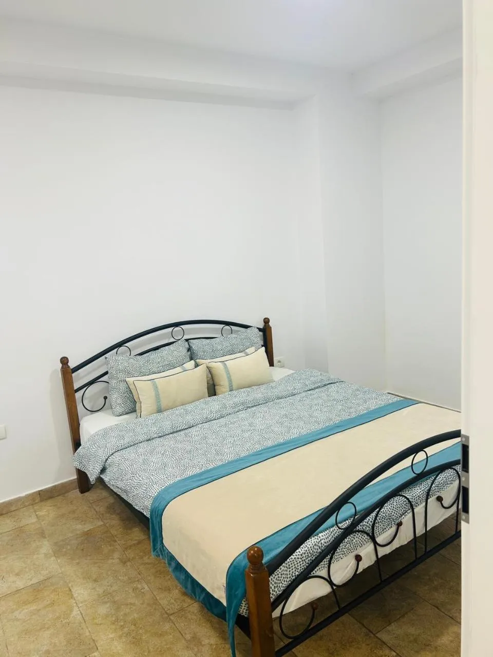 Bed in The Loft Gara de Nord