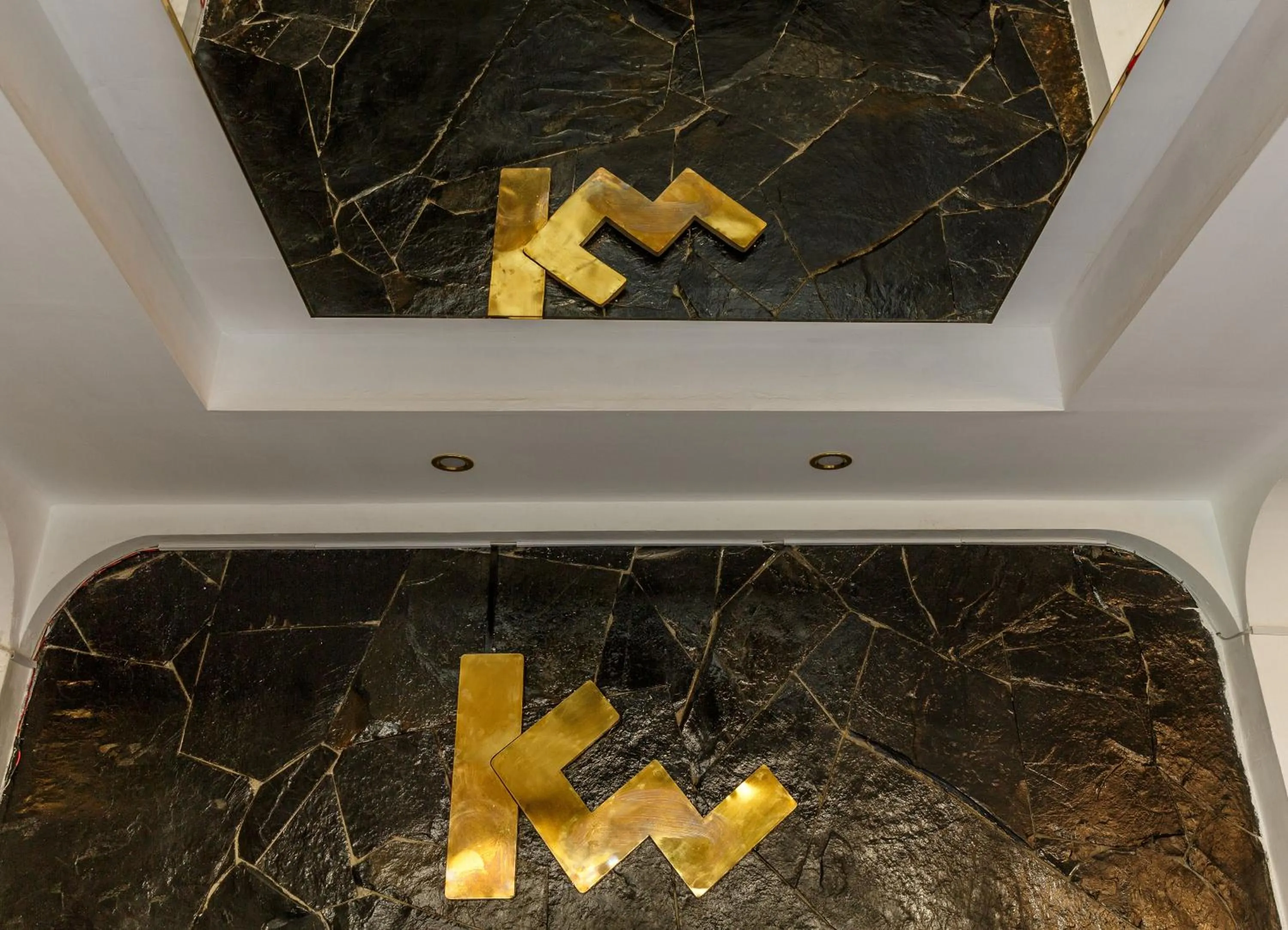 Lobby or reception in KW HOTEL