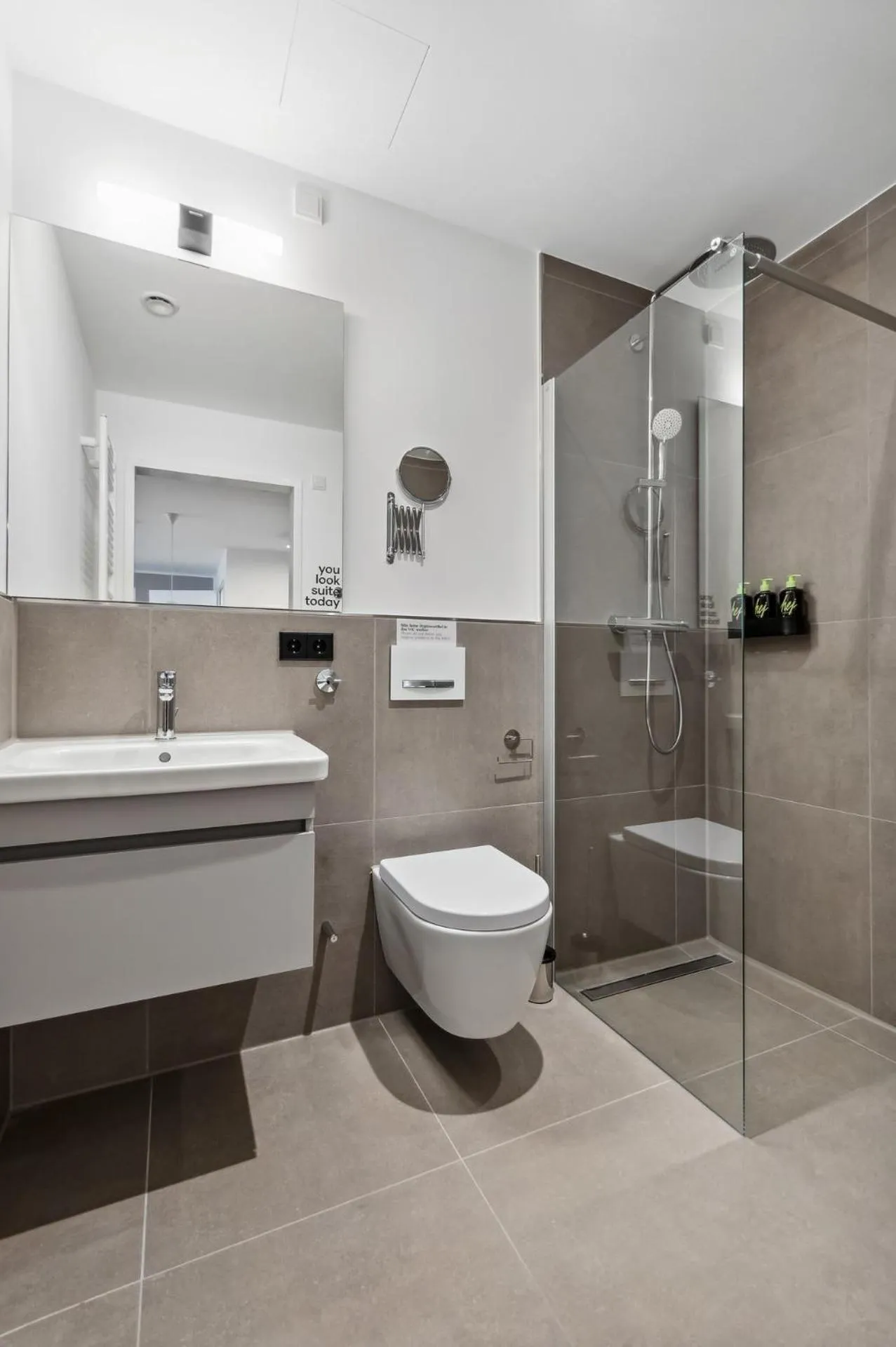 Shower in Limehome Oberhausen Paul-Reusch-Str