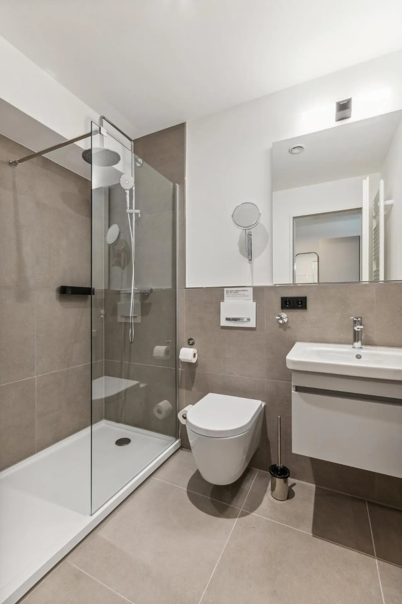 Shower in Limehome Oberhausen Paul-Reusch-Str