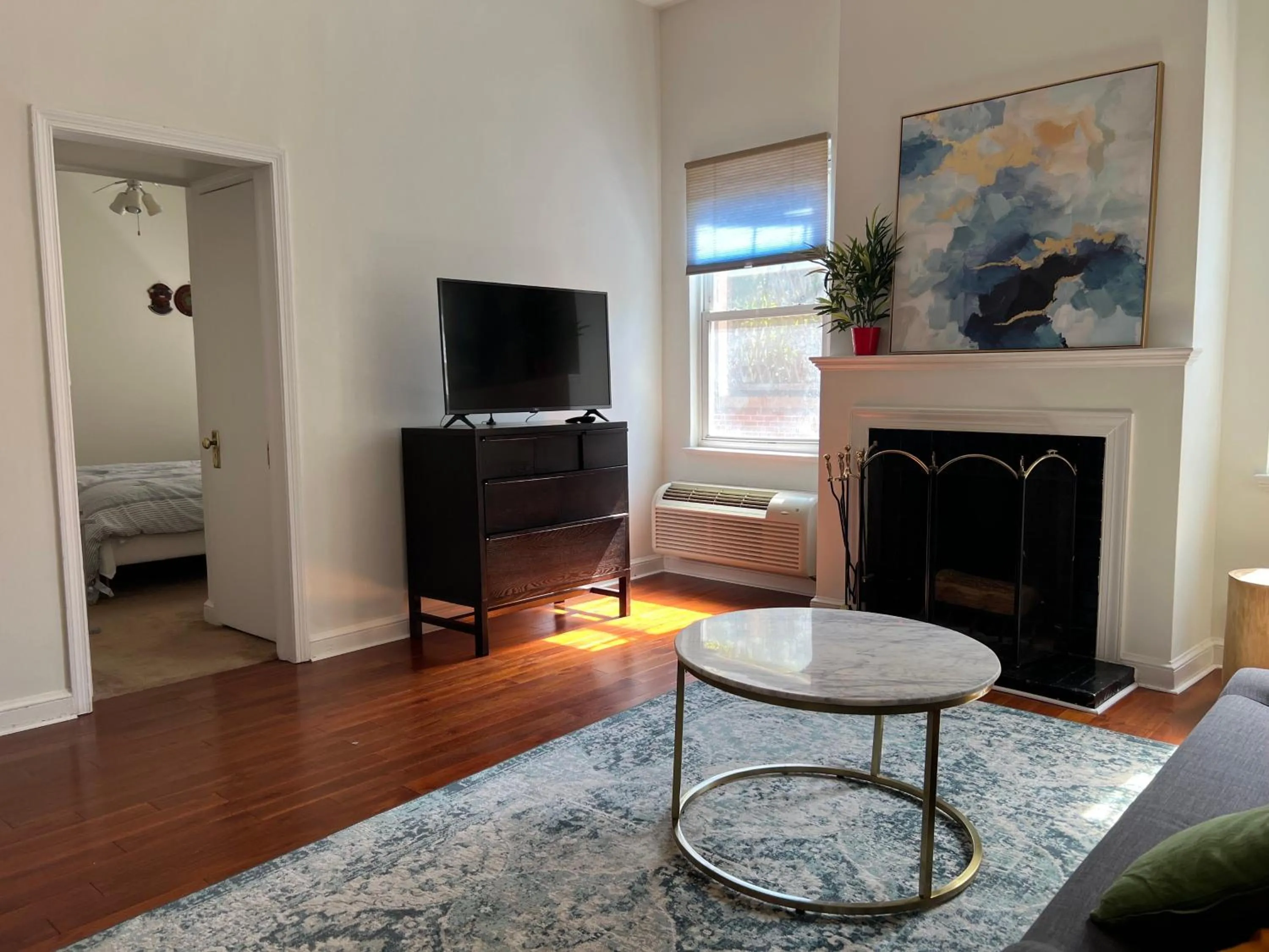 Living room, Bed in The Orange House