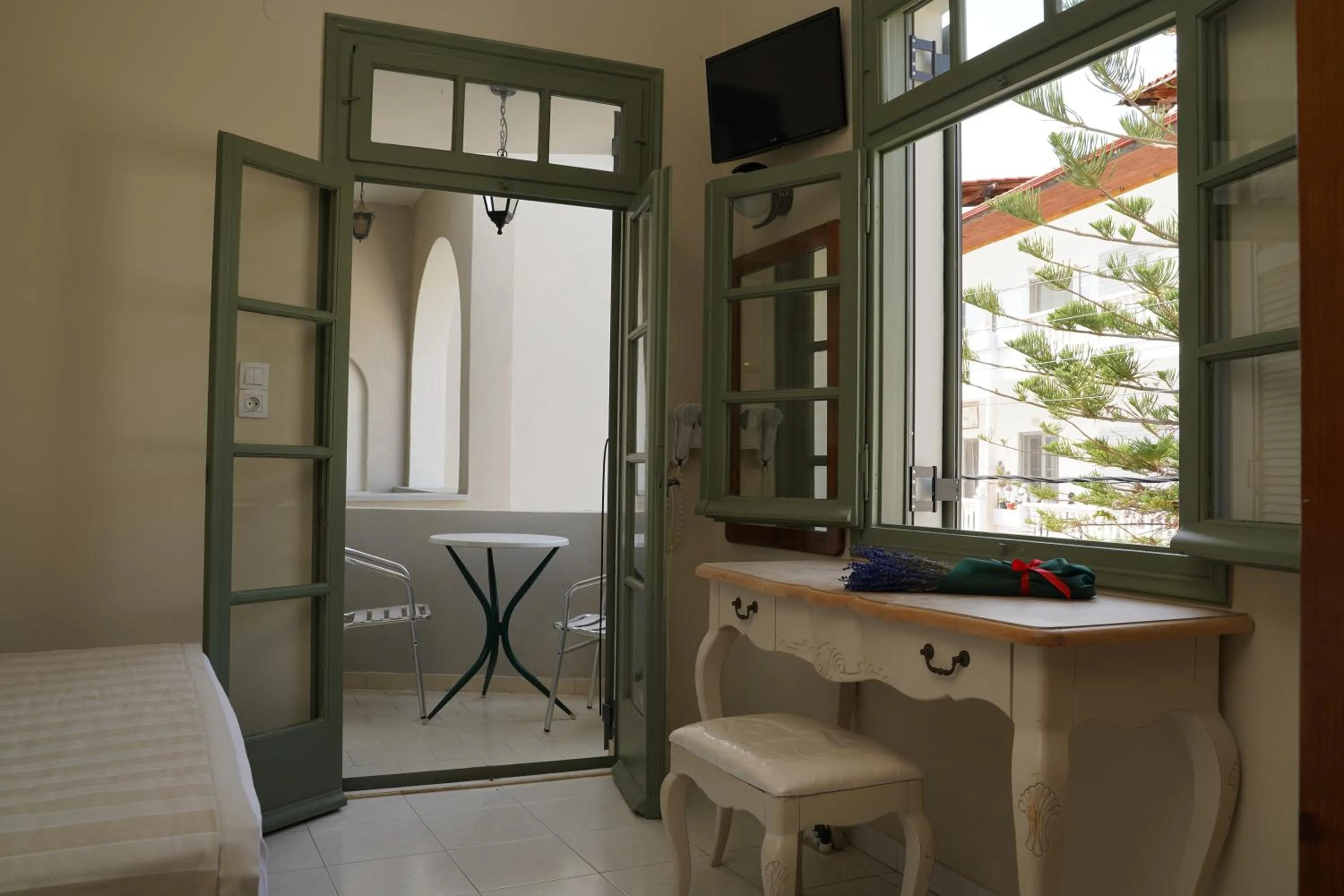 Bedroom in Kores Aegina