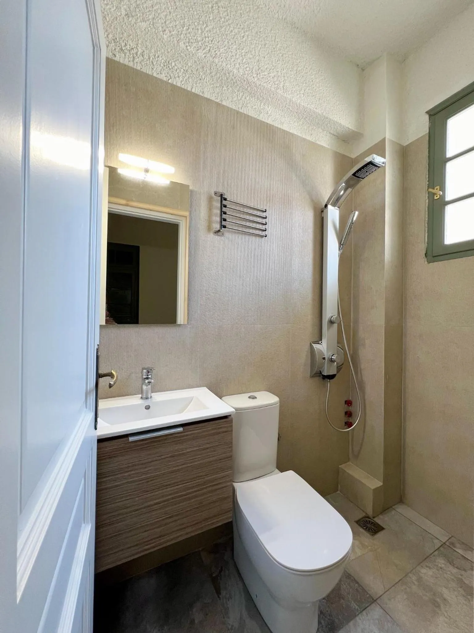 Bathroom in Kores Aegina