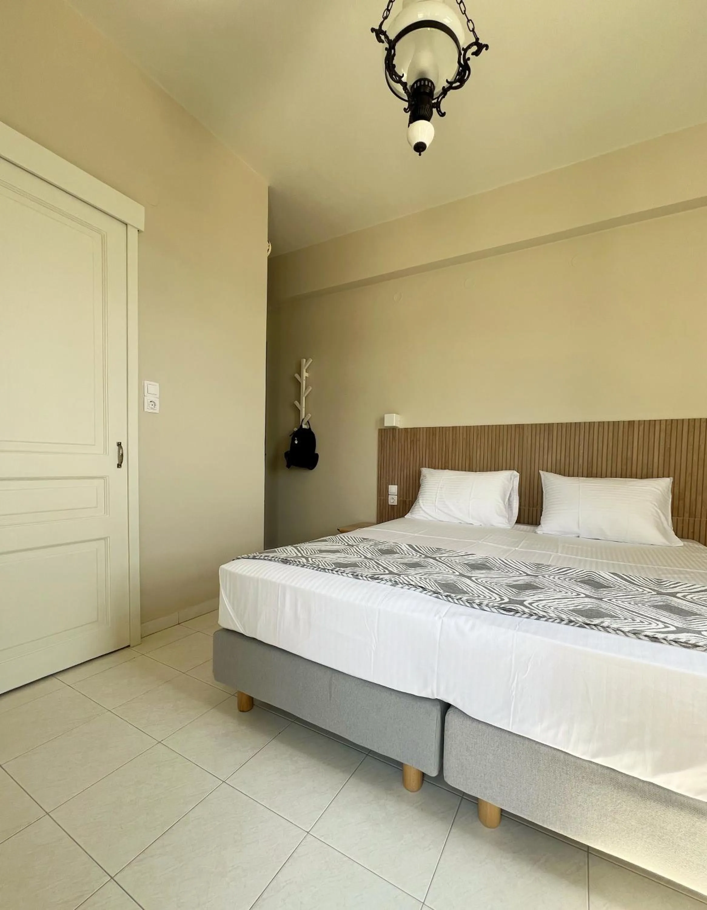 Bedroom, Bed in Kores Aegina