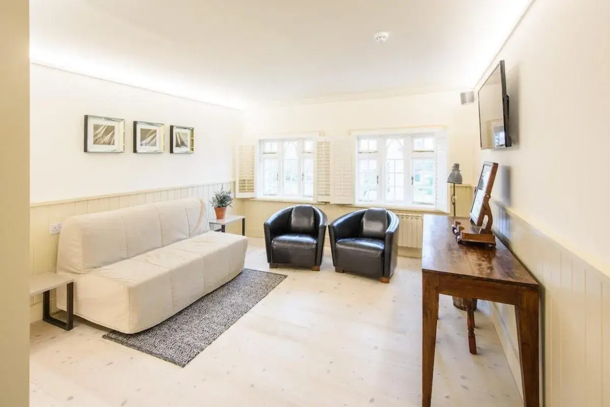 Suite in Les Douvres Hotel Suite in Les Douvres Hotel