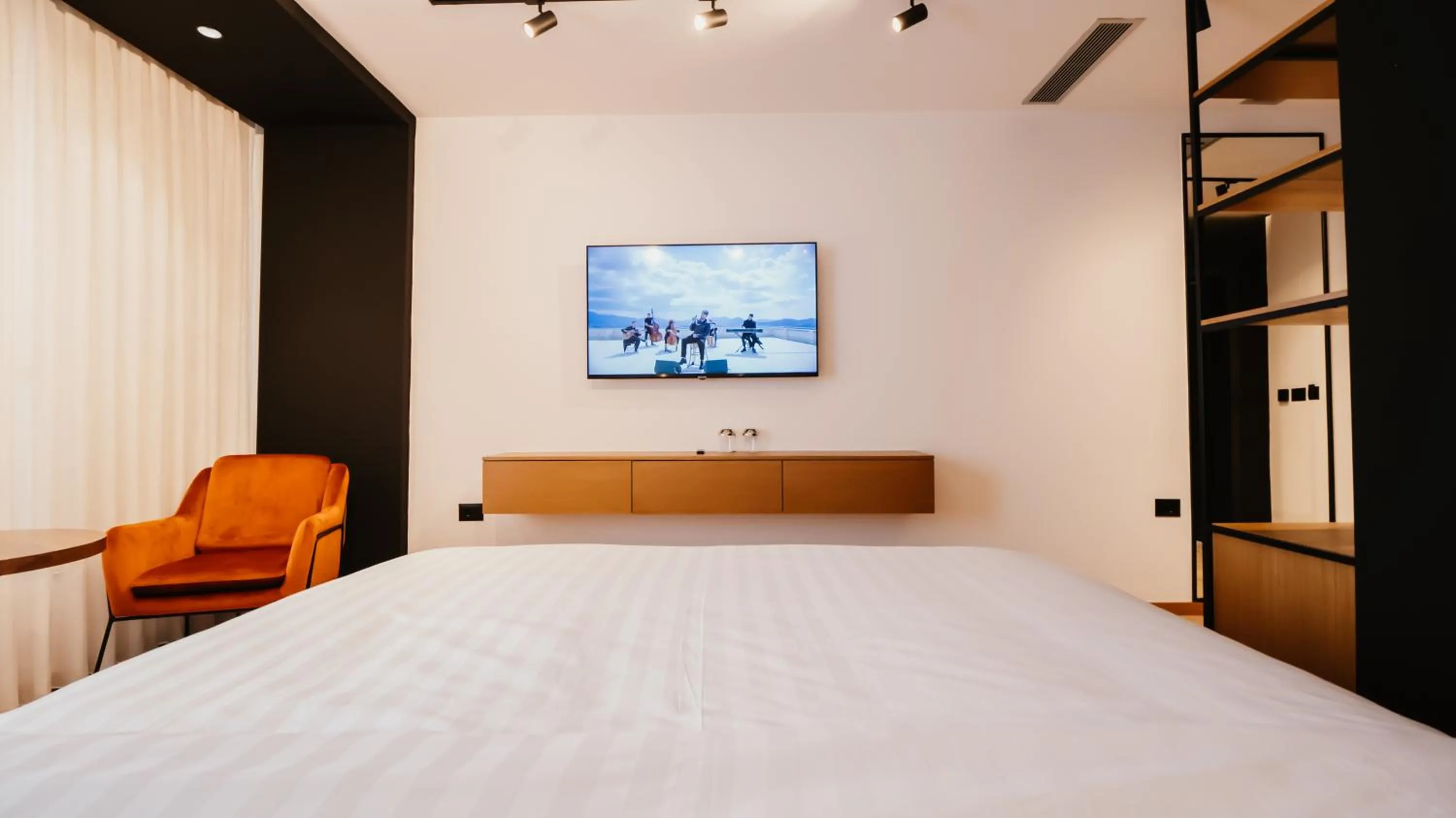 Bed in BAZ'HUR Boutique Hotel