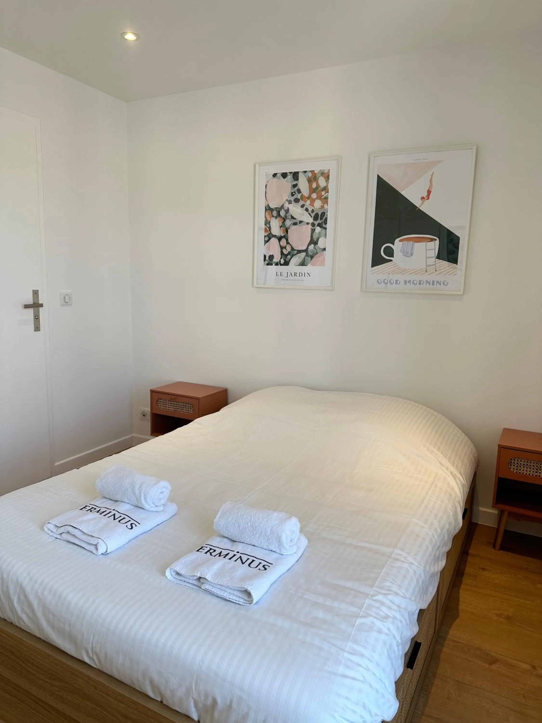 Bed in Résidence Terminus - appartements