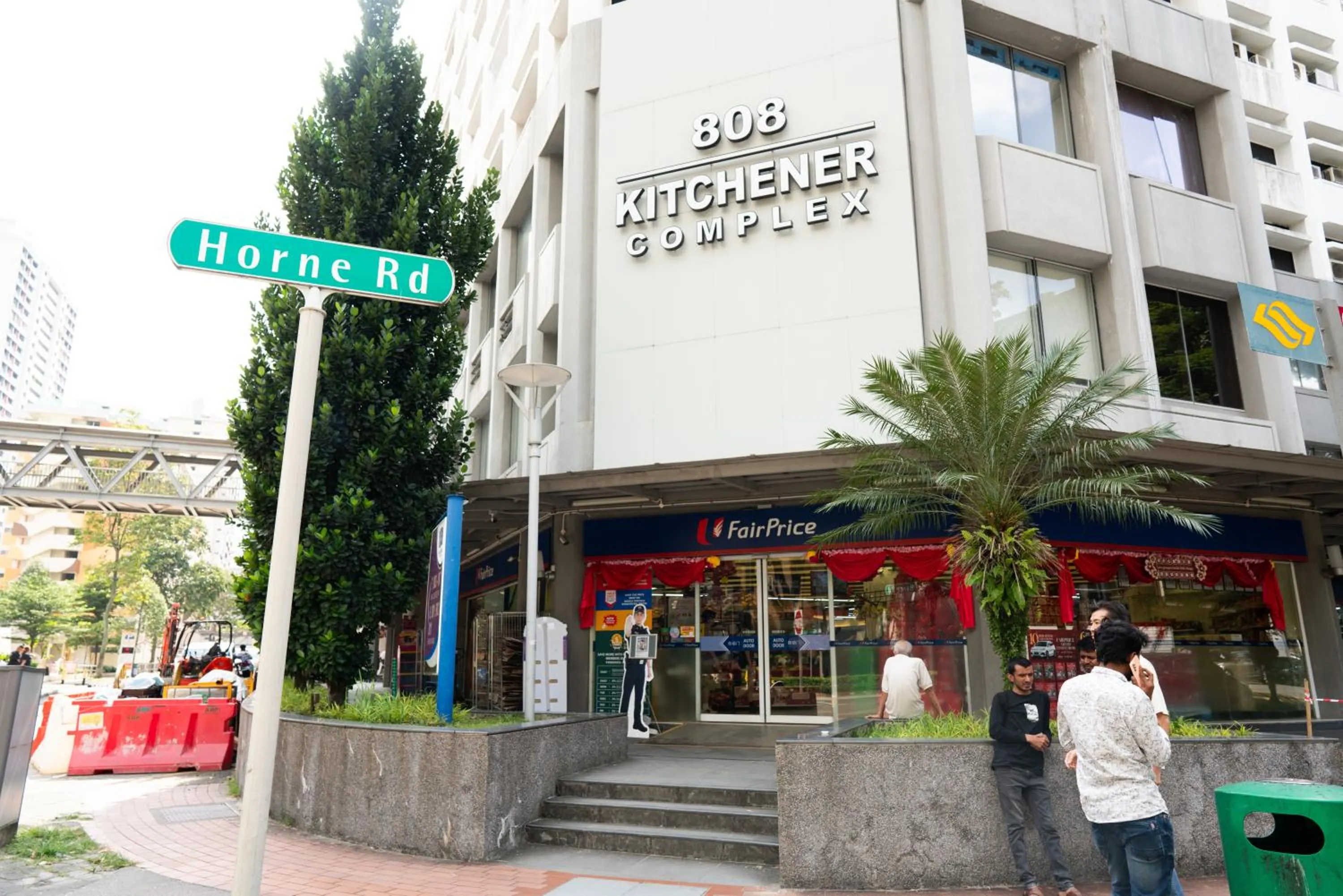 Restaurant/places to eat in Code Hostel at Lavender