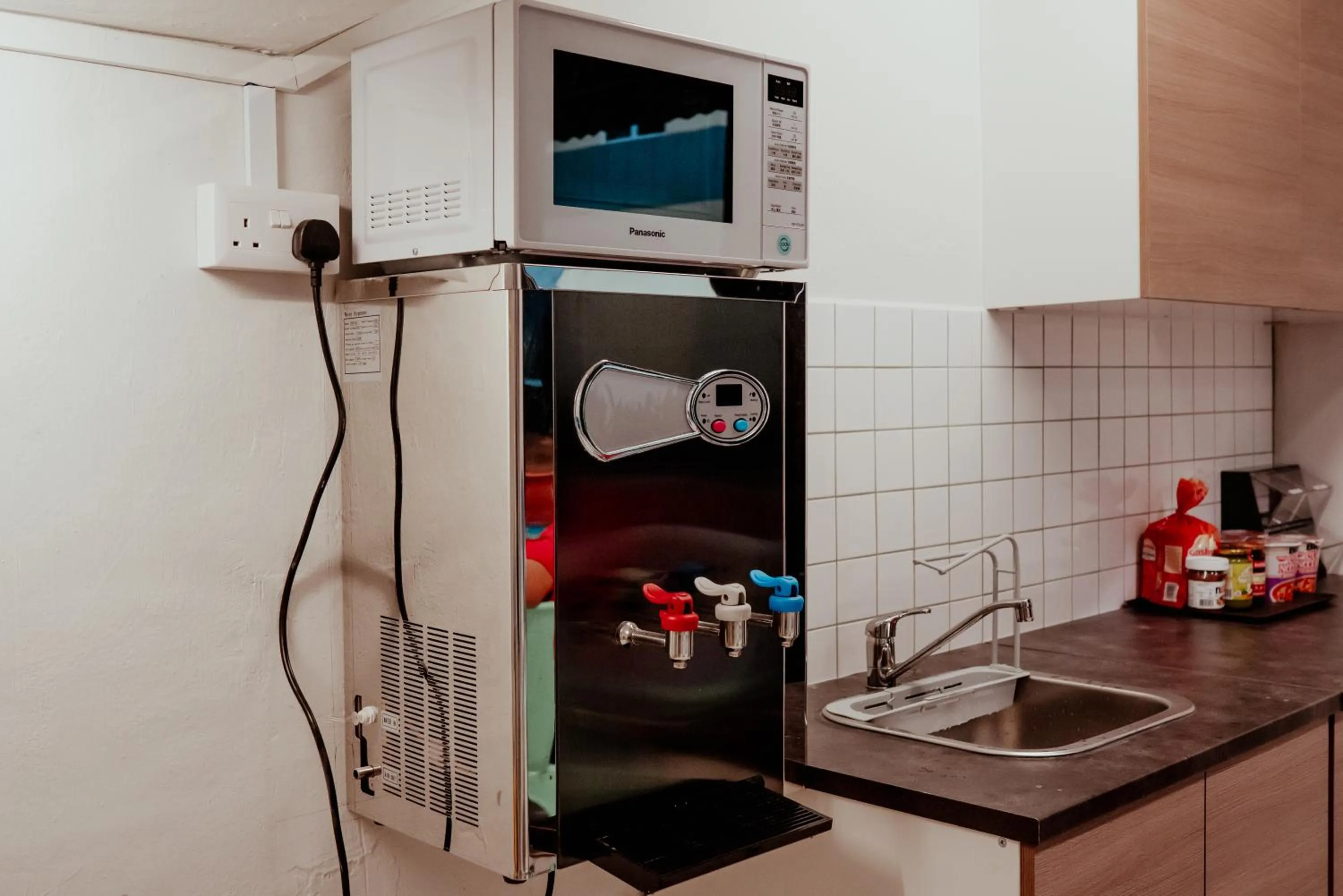 Kitchen or kitchenette in Code Hostel at Lavender