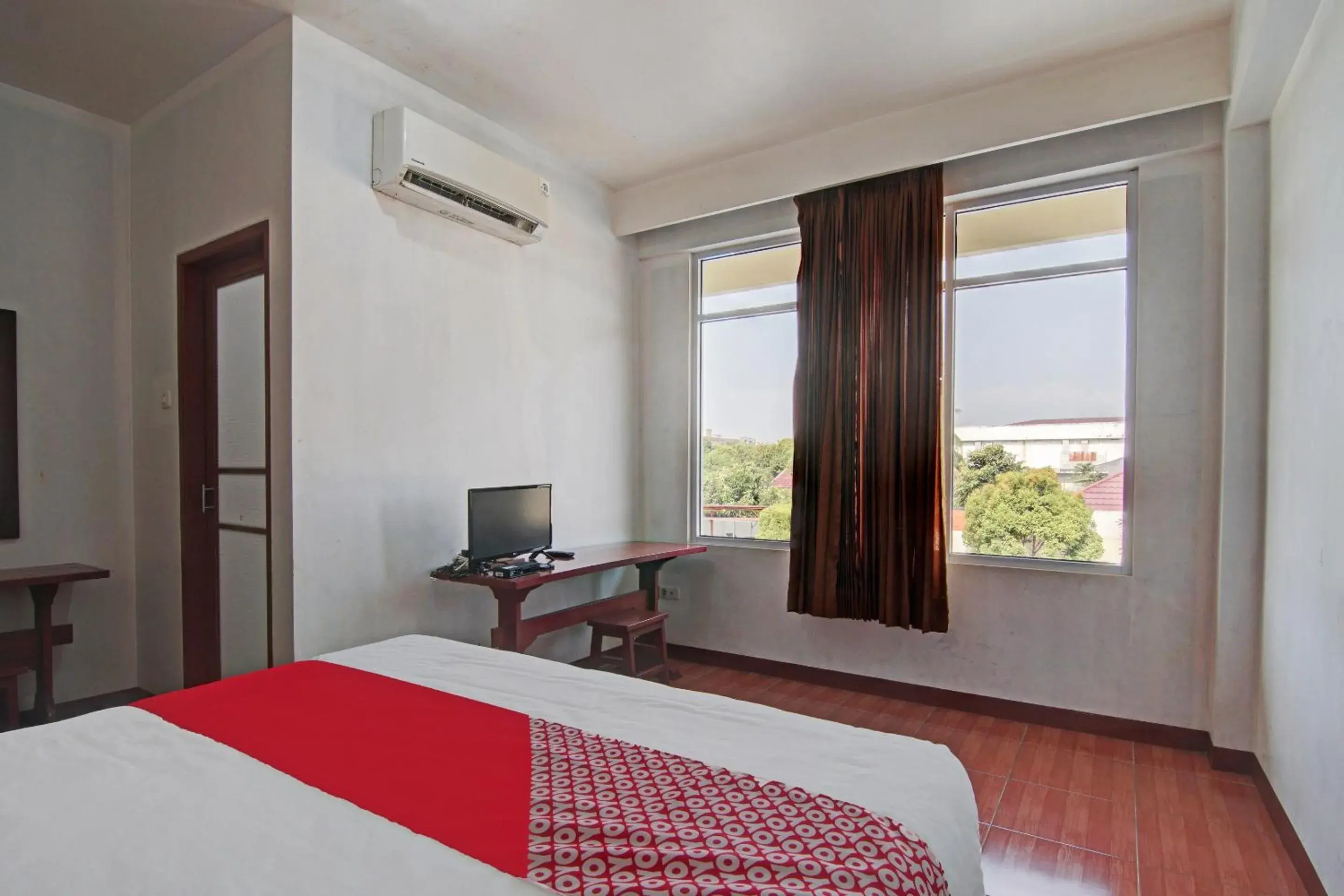 Deluxe Double Room in Hotel O Asri Homestay Syariah Deluxe Double Room in Hotel O Asri Homestay Syariah