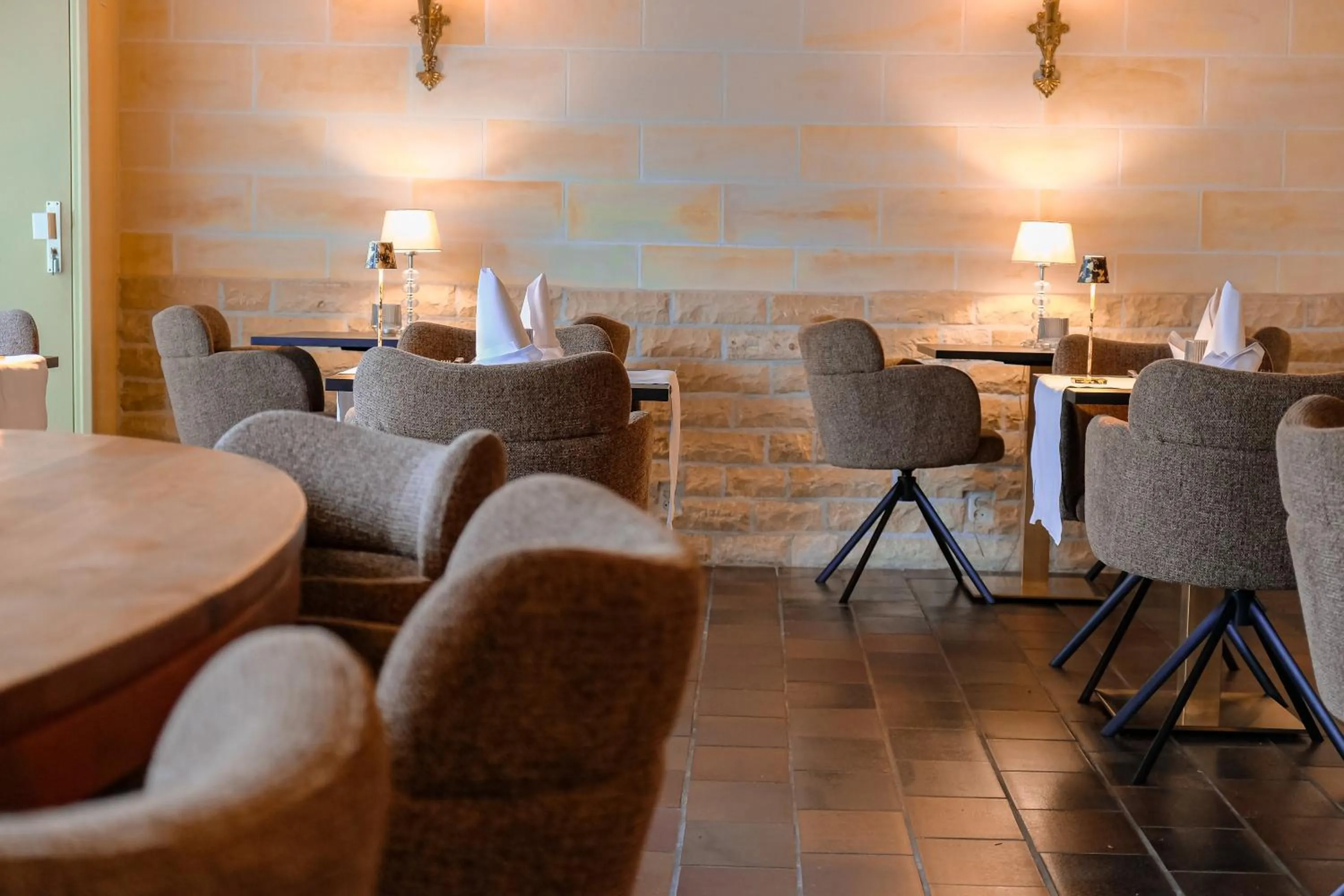 Restaurant/places to eat in Hotel Atlanta