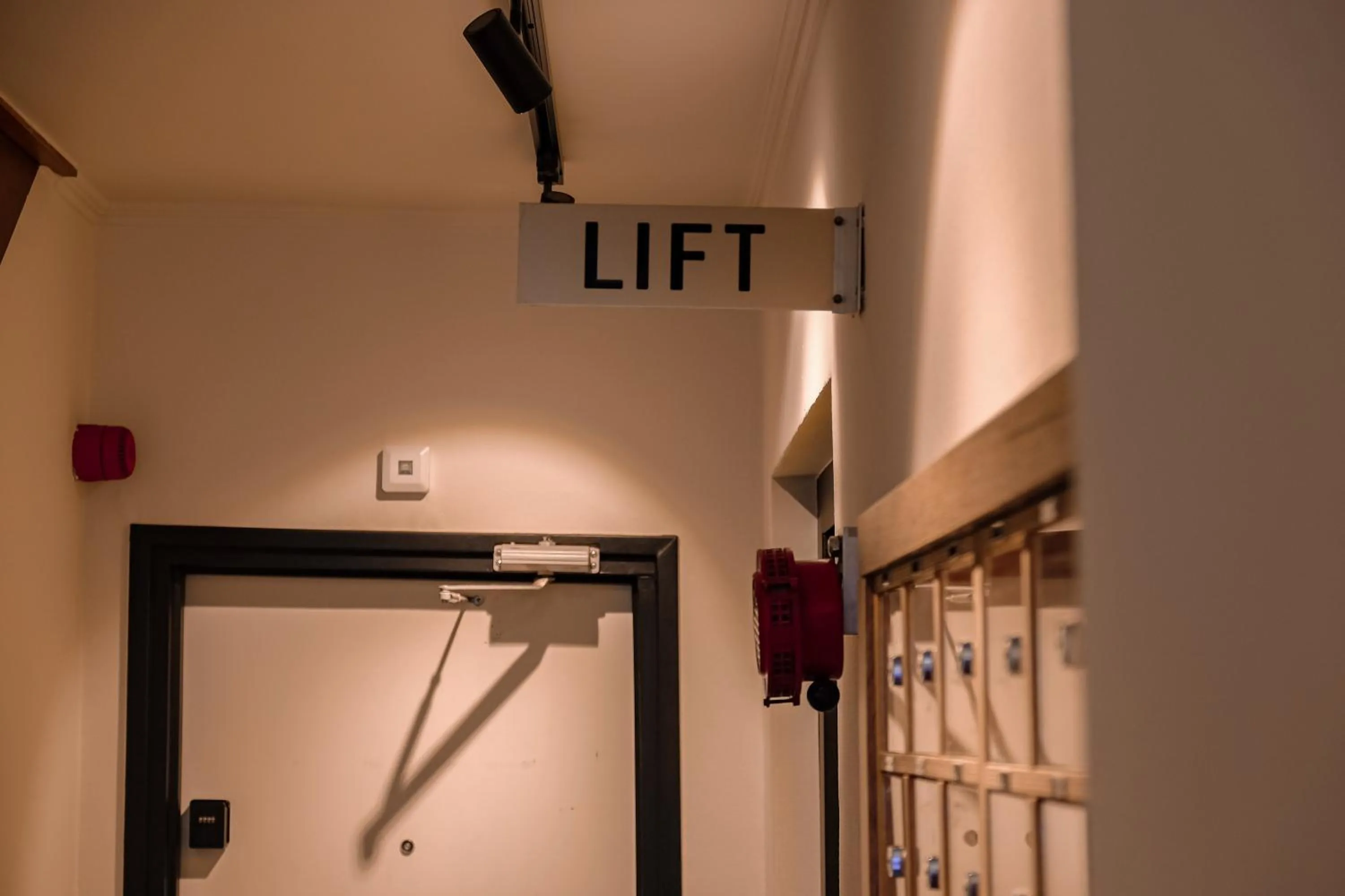 elevator in Hotel Atlanta