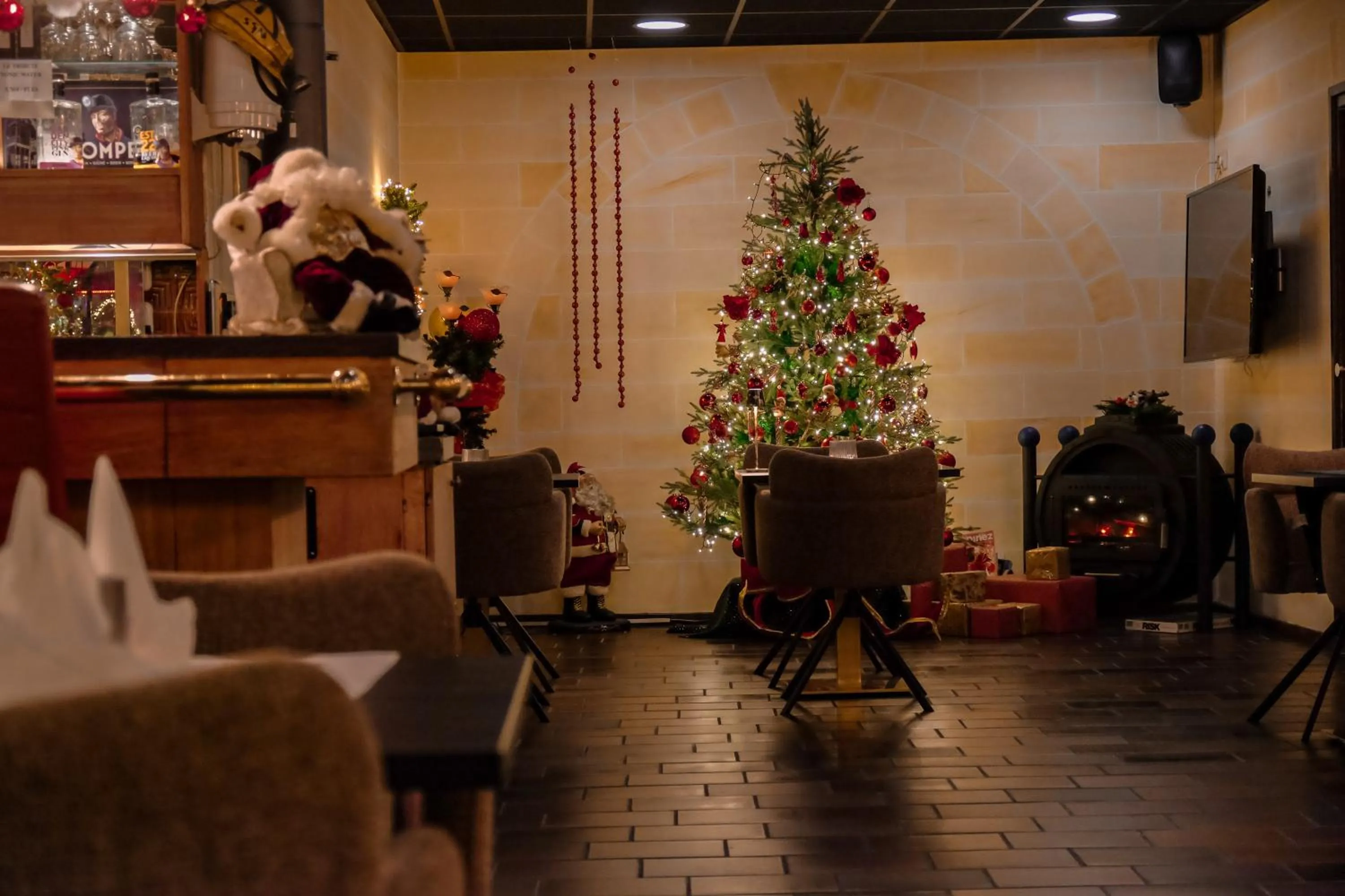 Restaurant/places to eat in Hotel Atlanta