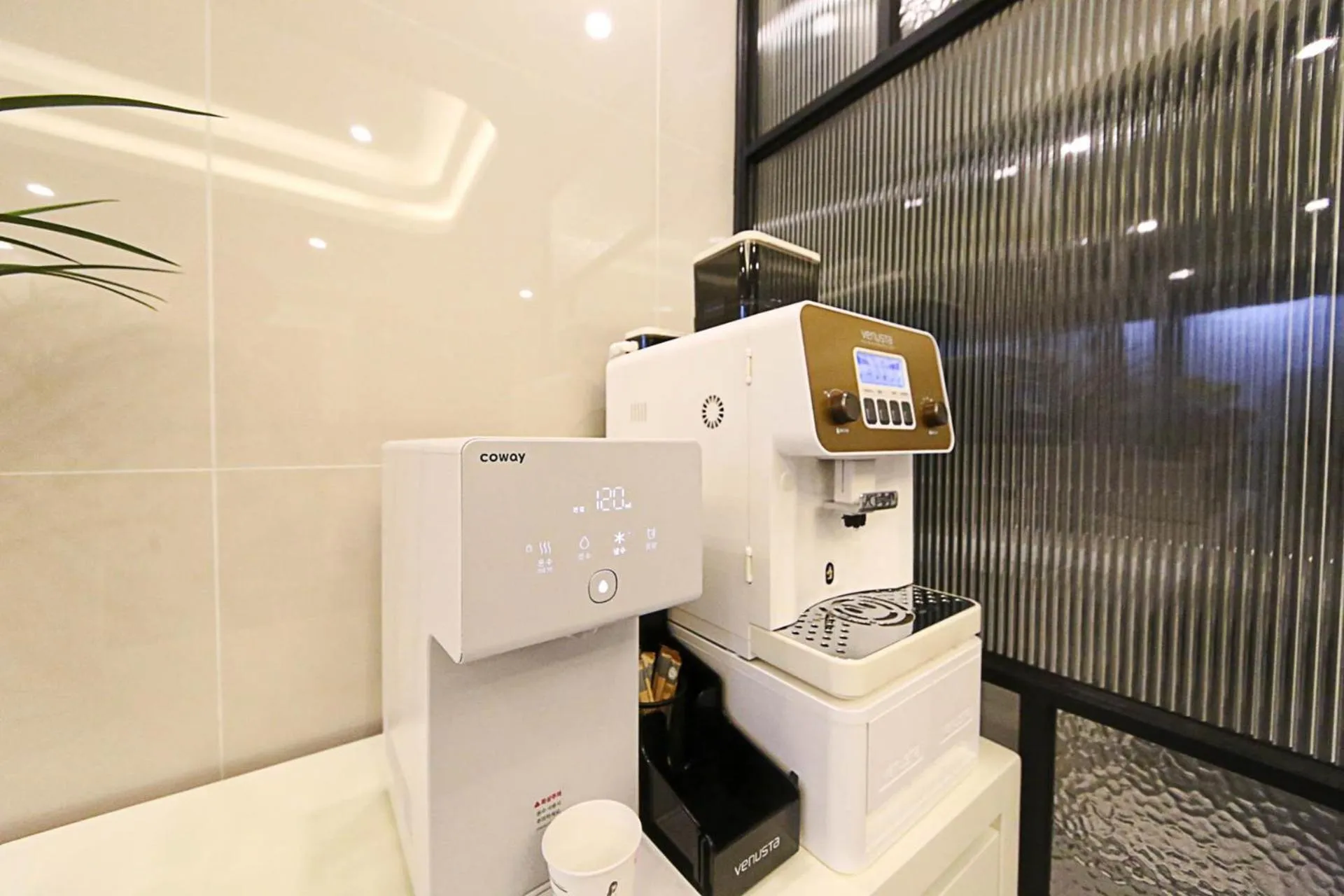 Coffee/tea facilities in Busan Seomyeon Broa Hotel