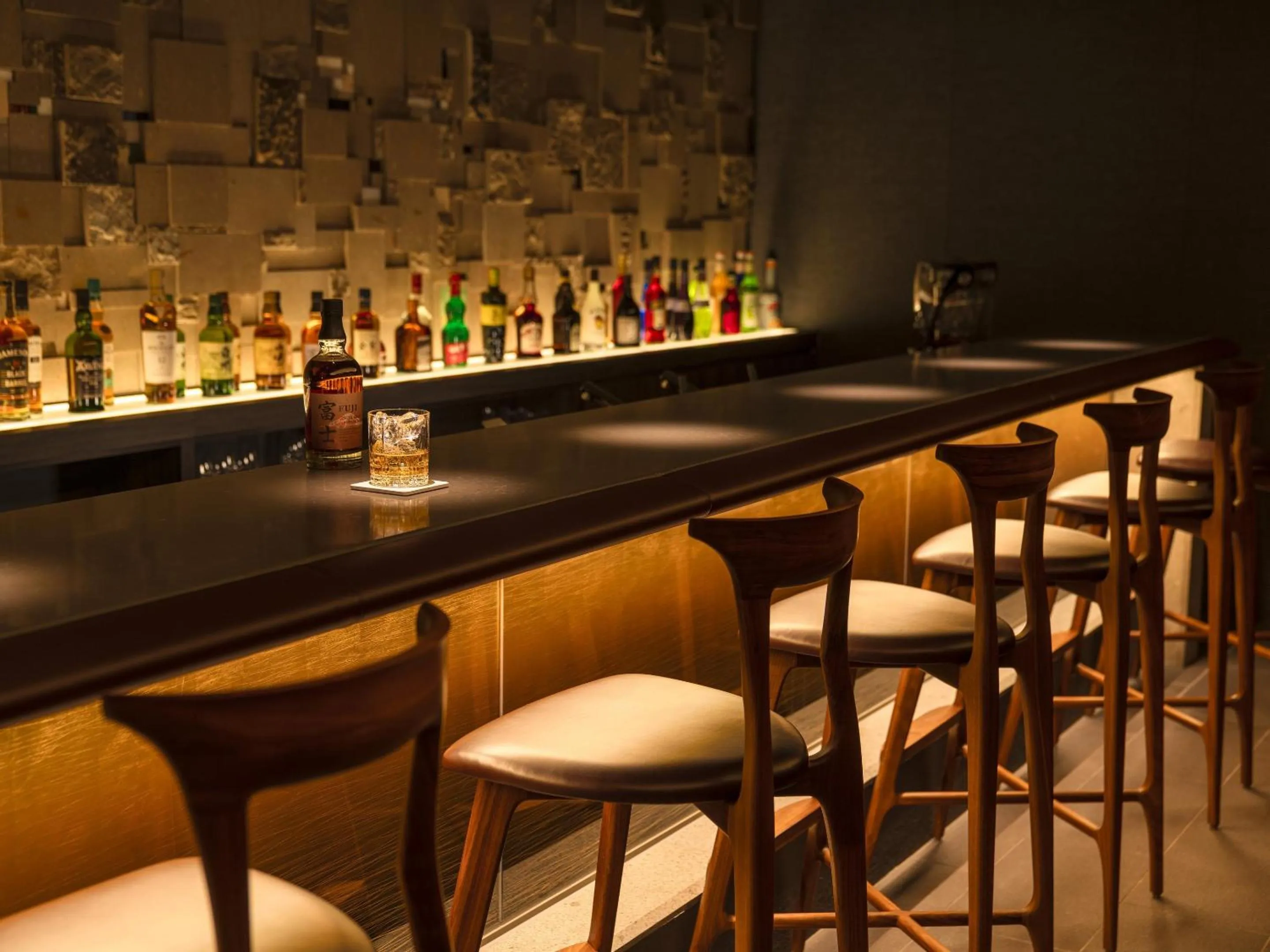 Lounge or bar in Hotel Emion Sapporo