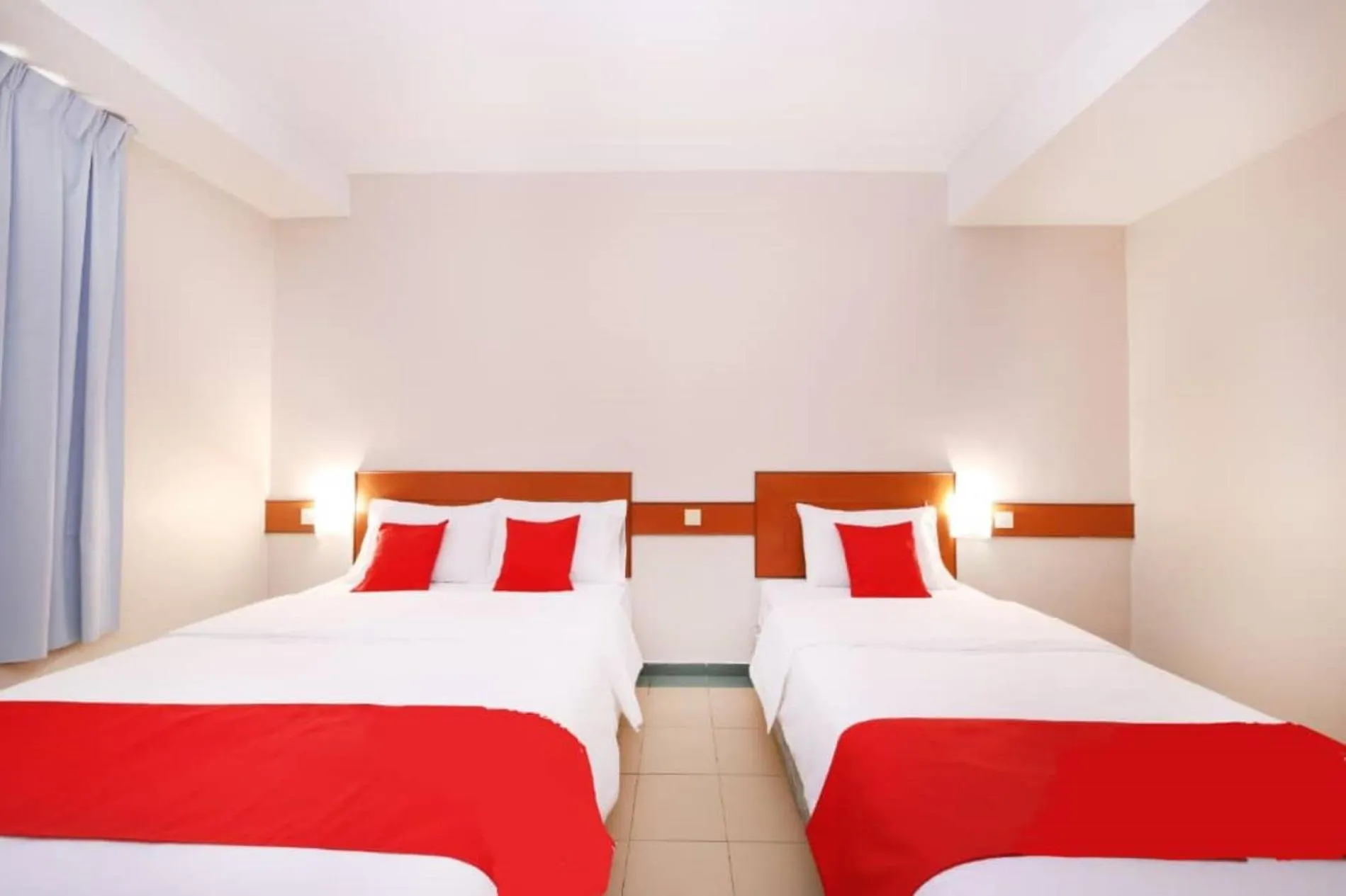 View (from property/room), Bed in Famous Inn Hotel