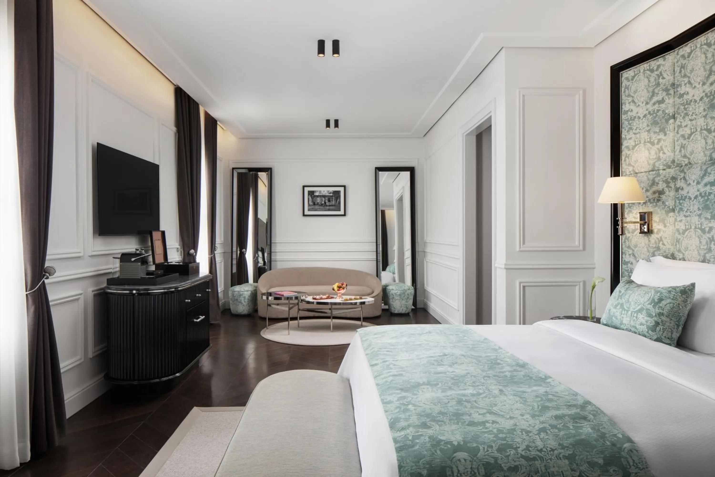 Photo of the whole room, Bed in Sanasaryan Han, a Luxury Collection Hotel, Istanbul