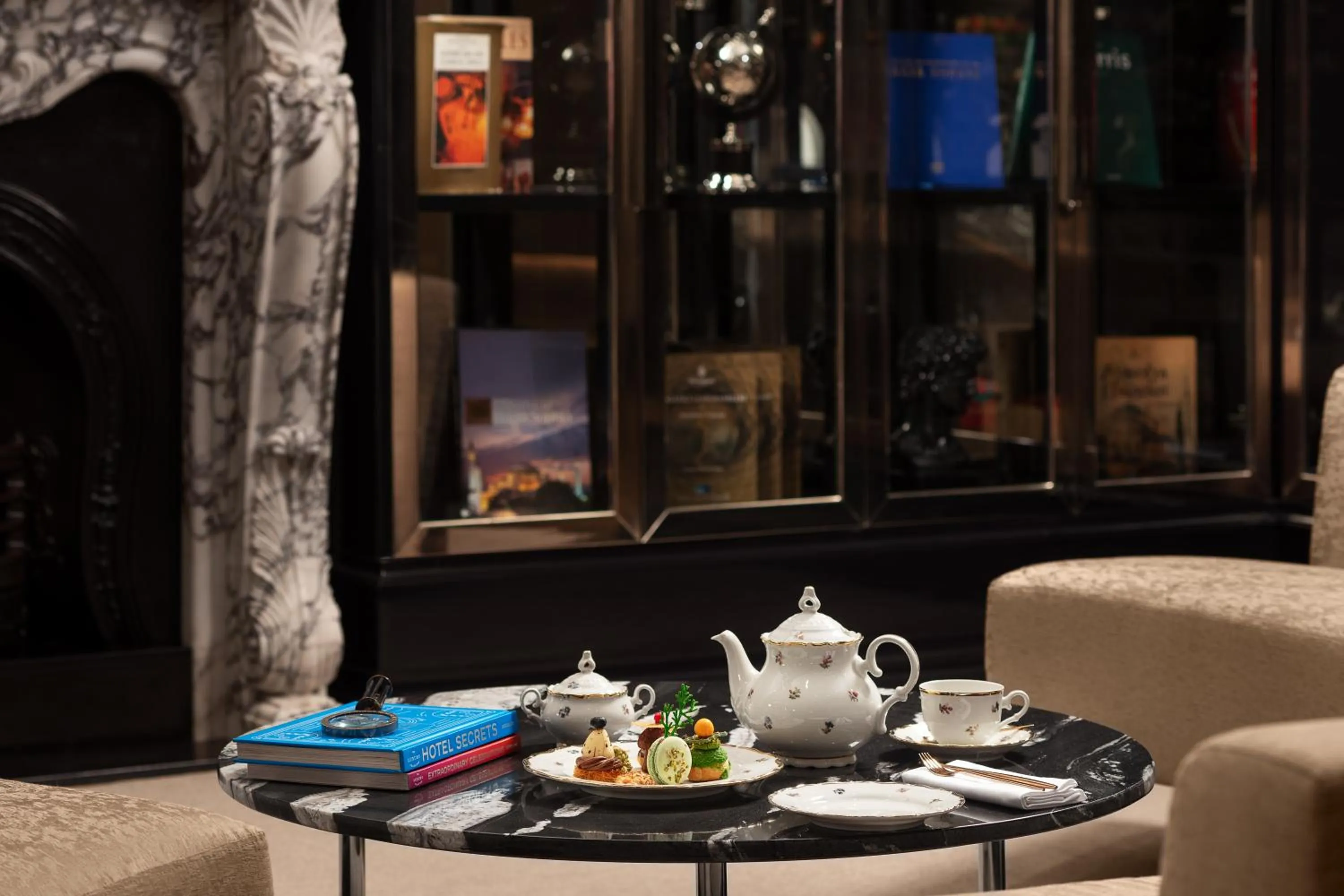 Lounge or bar in Sanasaryan Han, a Luxury Collection Hotel, Istanbul