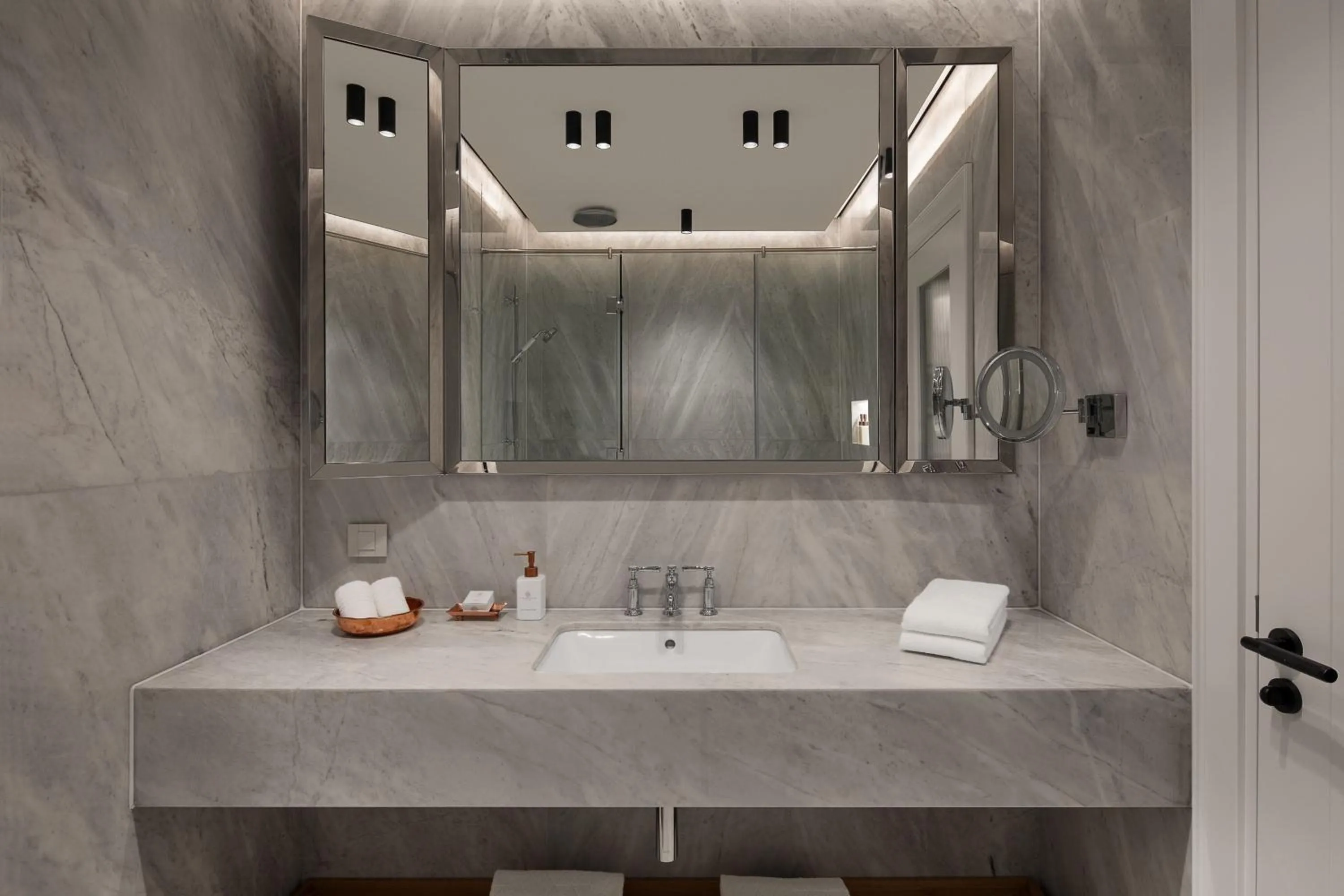 Photo of the whole room in Sanasaryan Han, a Luxury Collection Hotel, Istanbul