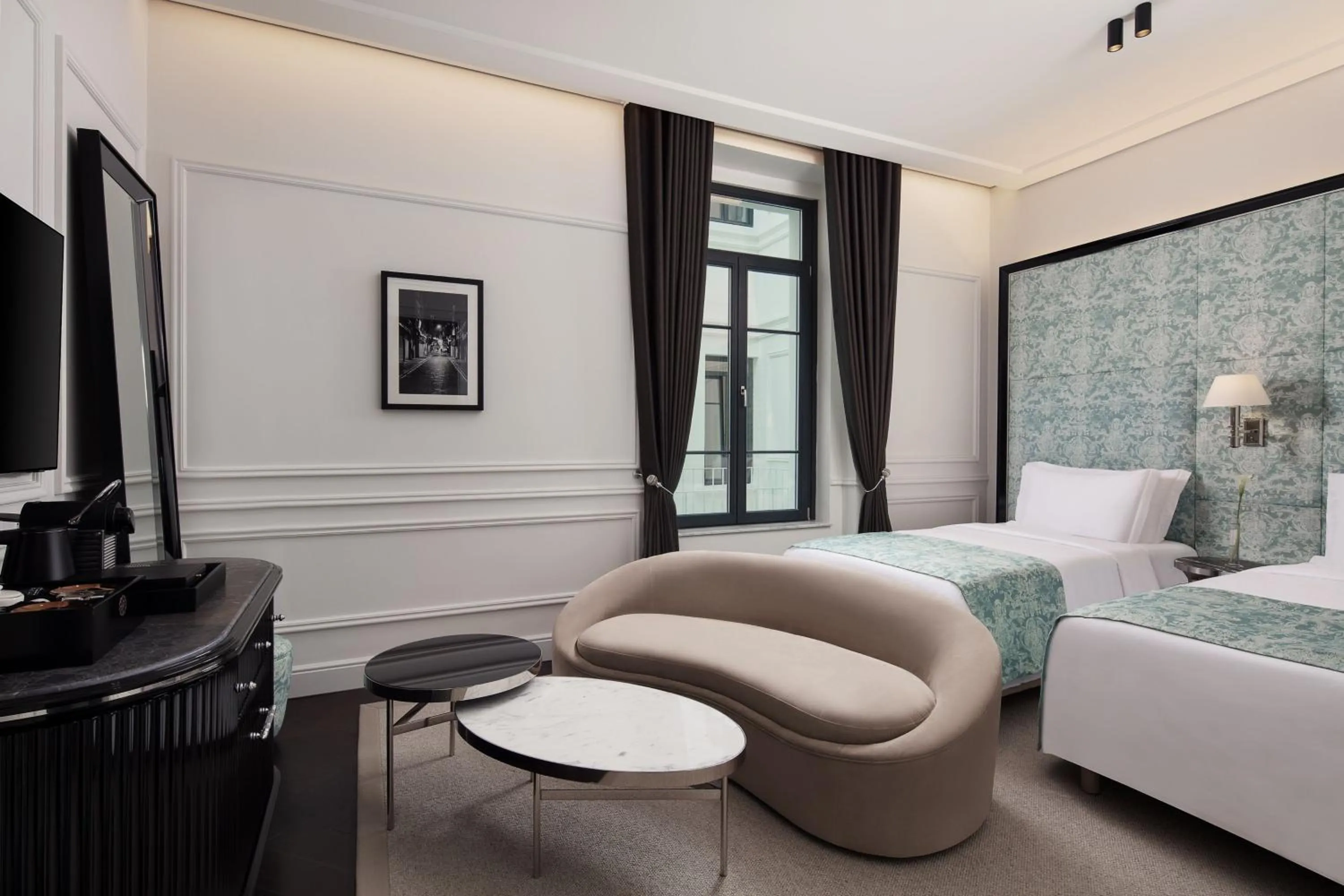 Photo of the whole room, Bed in Sanasaryan Han, a Luxury Collection Hotel, Istanbul