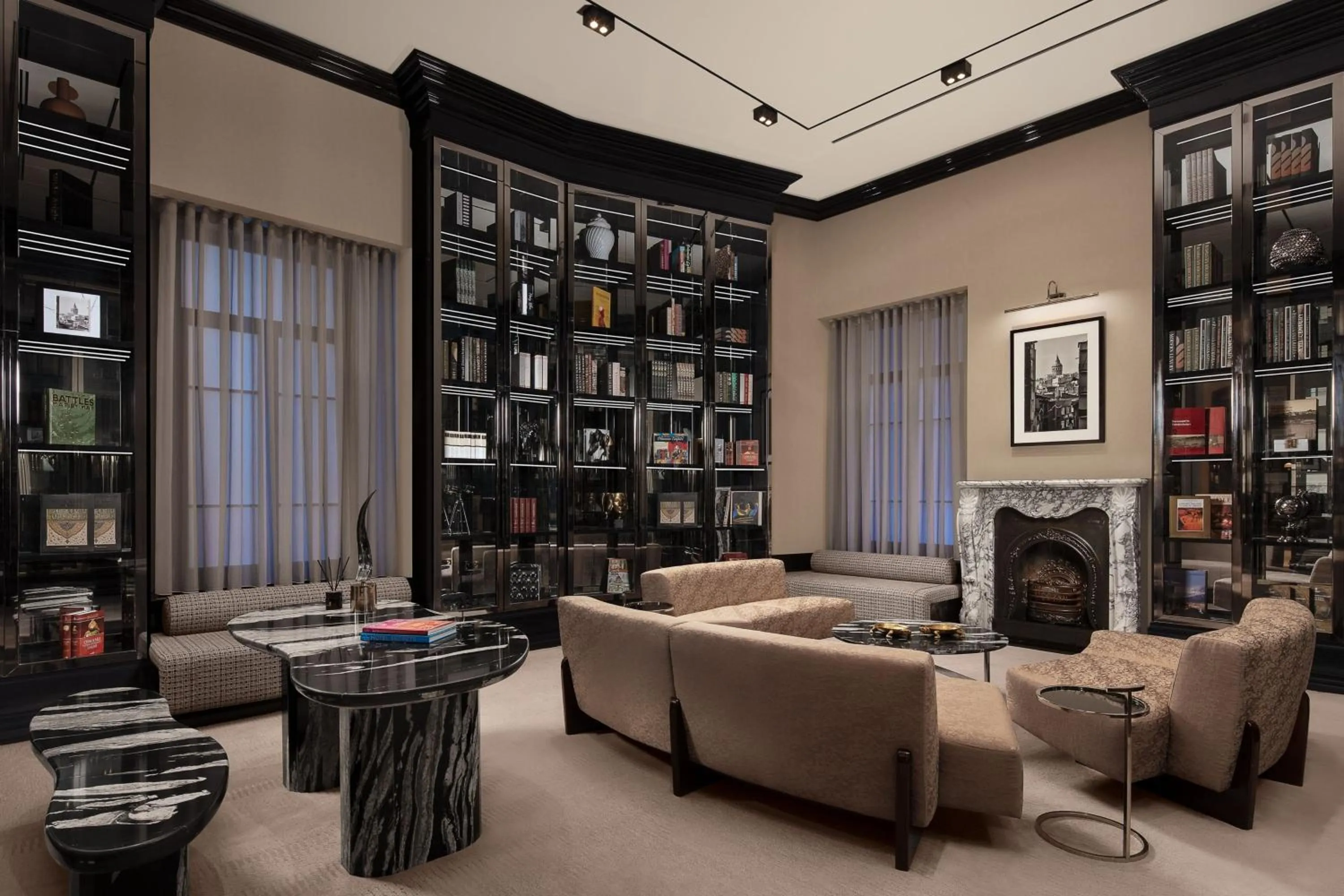 Lounge or bar in Sanasaryan Han, a Luxury Collection Hotel, Istanbul