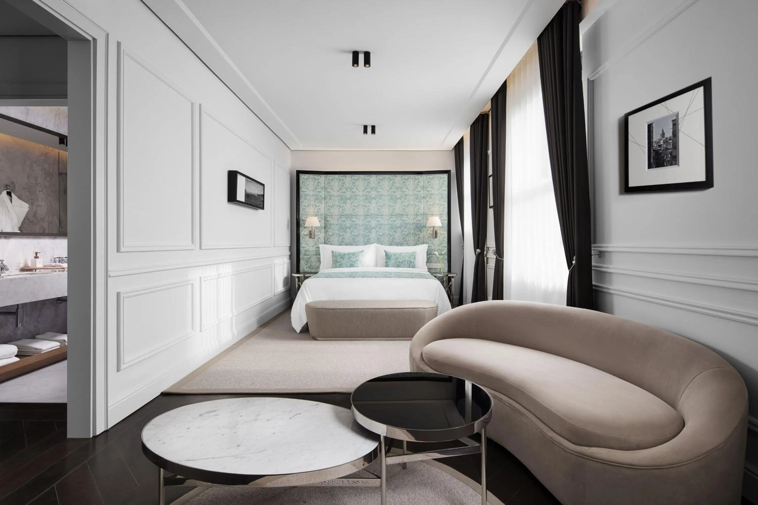 Photo of the whole room, Bed in Sanasaryan Han, a Luxury Collection Hotel, Istanbul