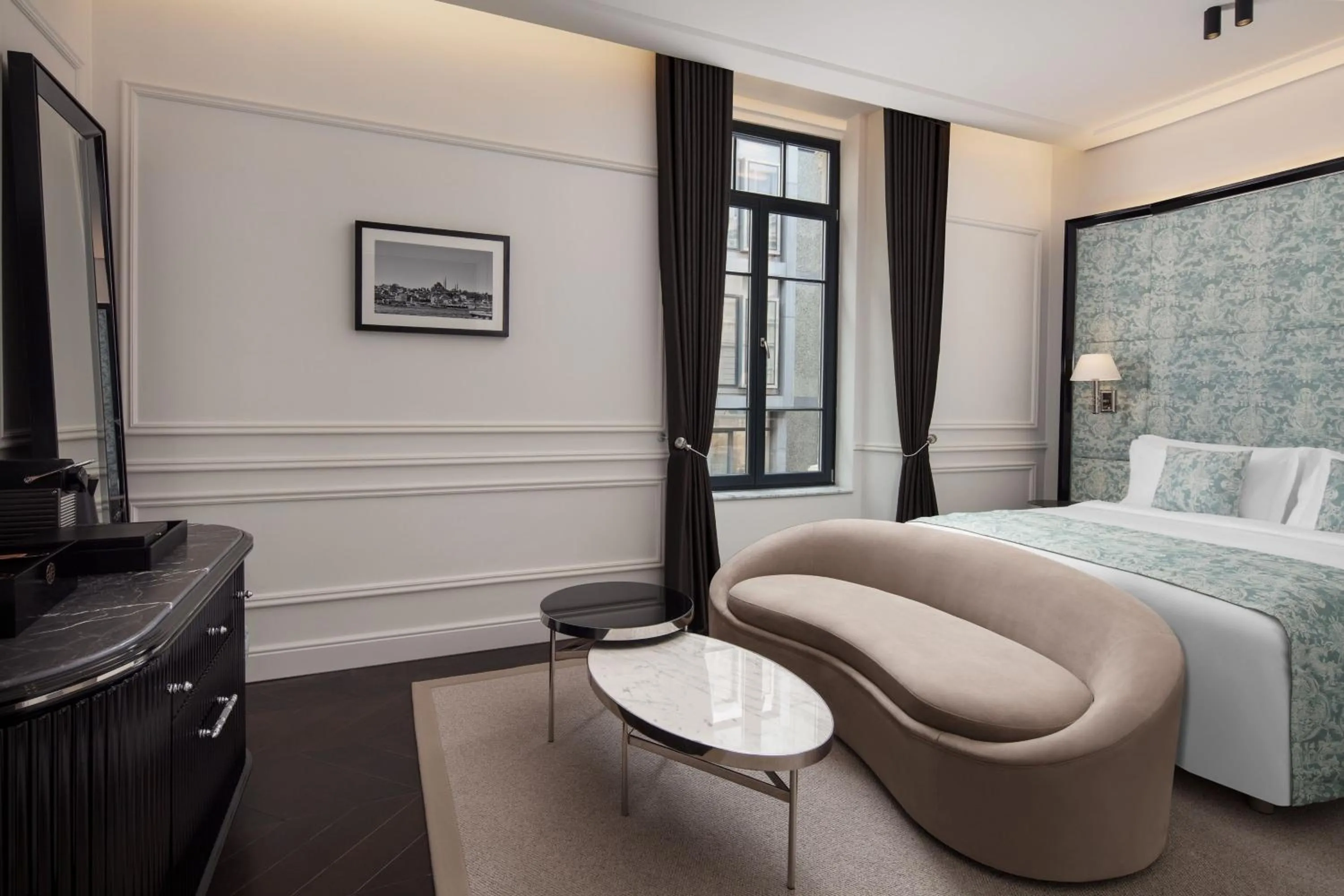 Photo of the whole room, Bed in Sanasaryan Han, a Luxury Collection Hotel, Istanbul