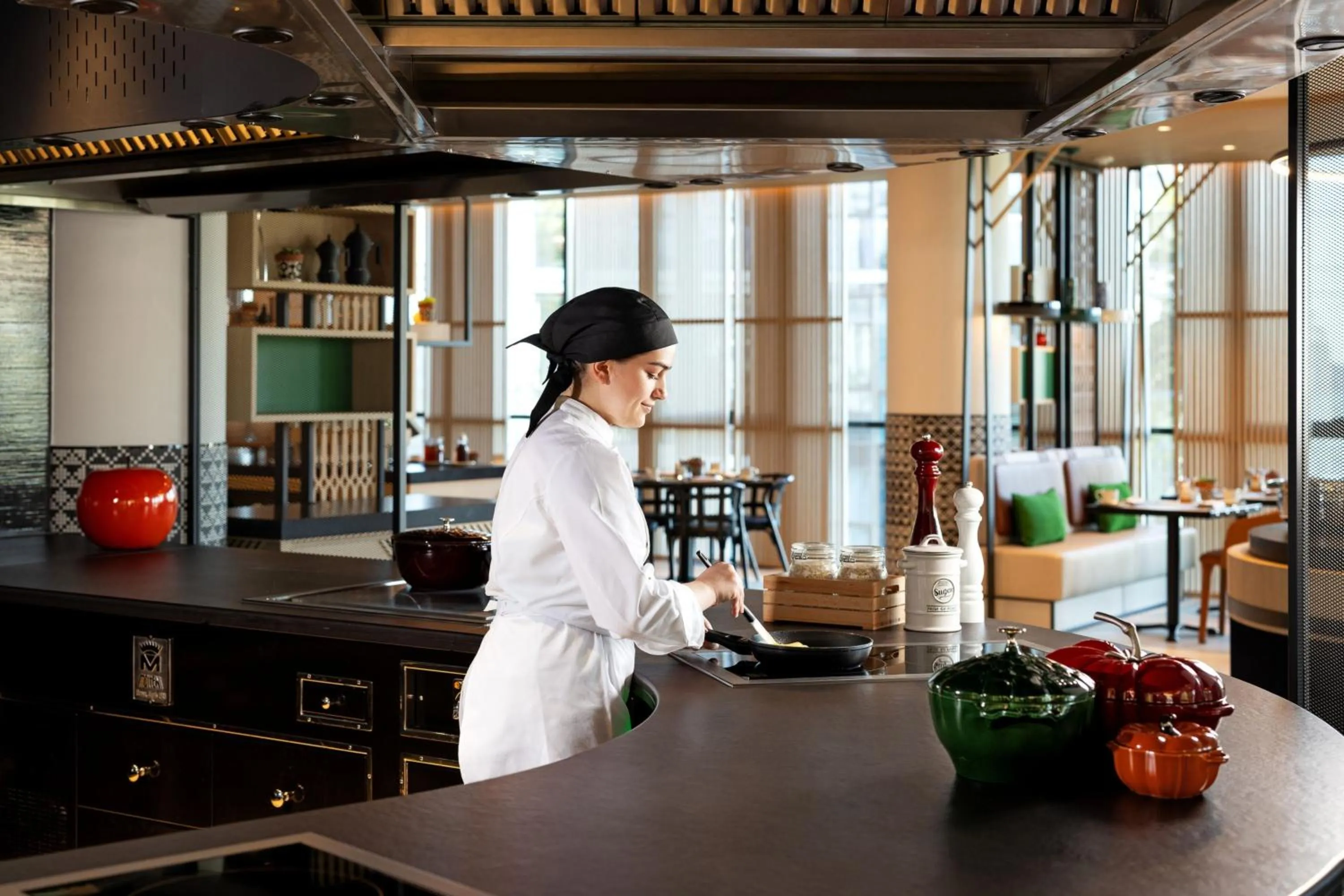 Restaurant/places to eat in Paragraph Freedom Square, a Luxury Collection Hotel, Tbilisi