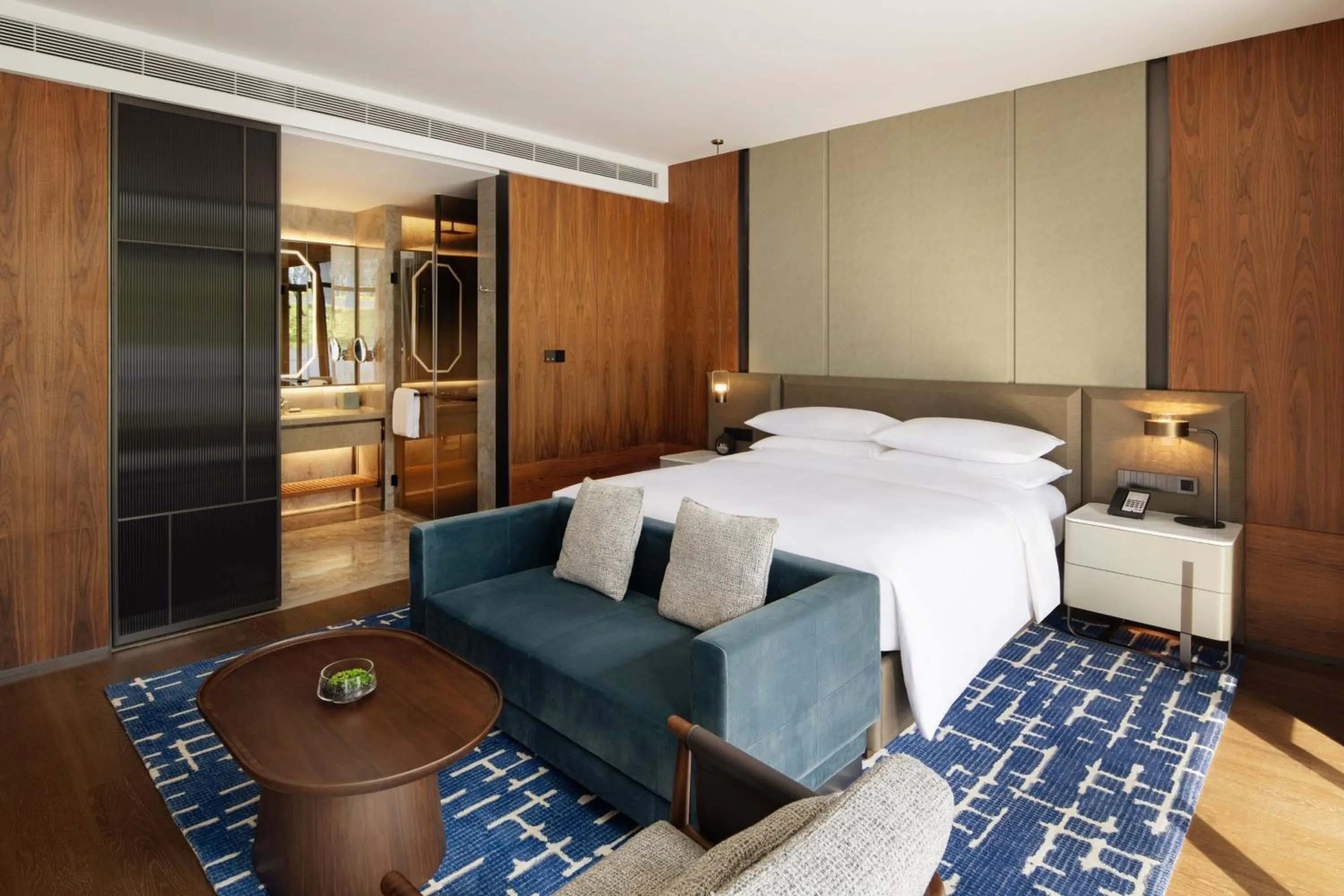 Bedroom, Bed in Sheraton Xuzhou