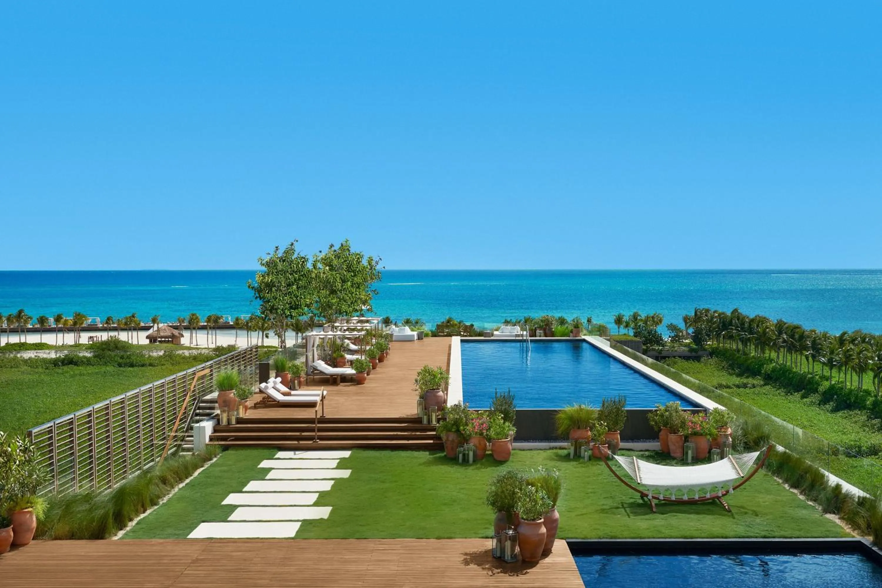 Swimming pool in The Riviera Maya EDITION at Kanai