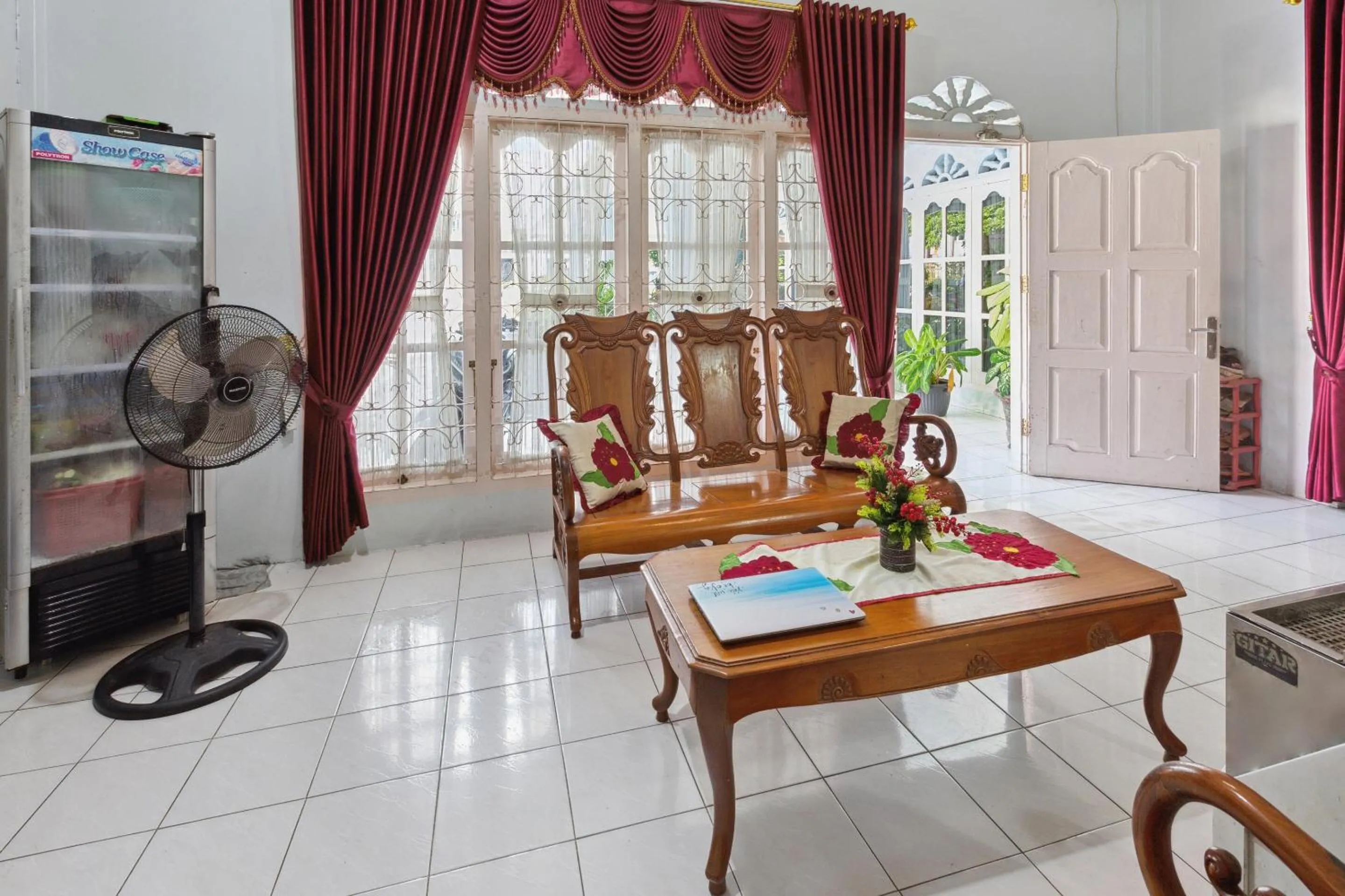 Lobby or reception in OYO Life 92803 Penginapan Purnama