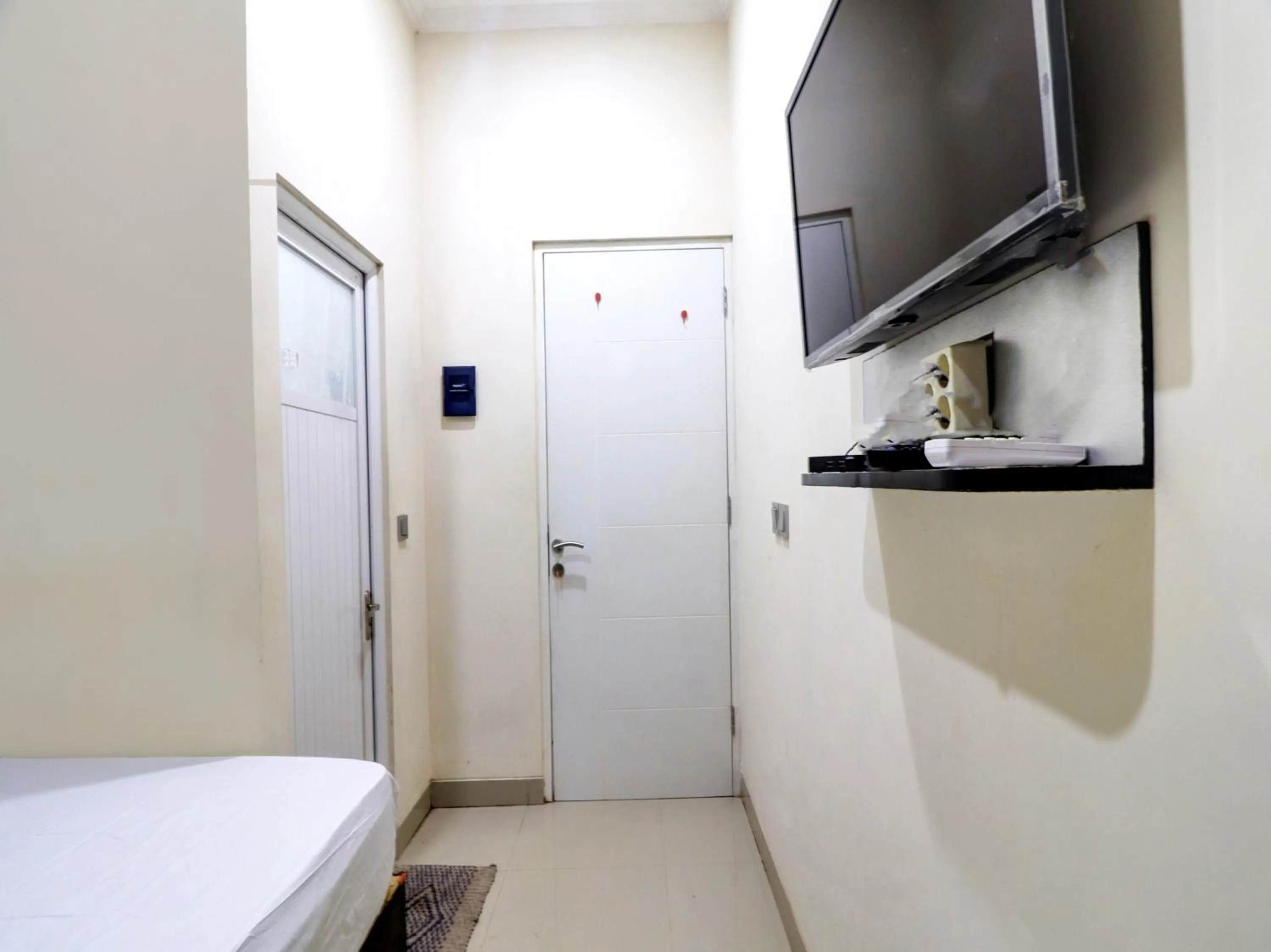 Bedroom, Bed in OYO Life 92707 D-akomiba Residence