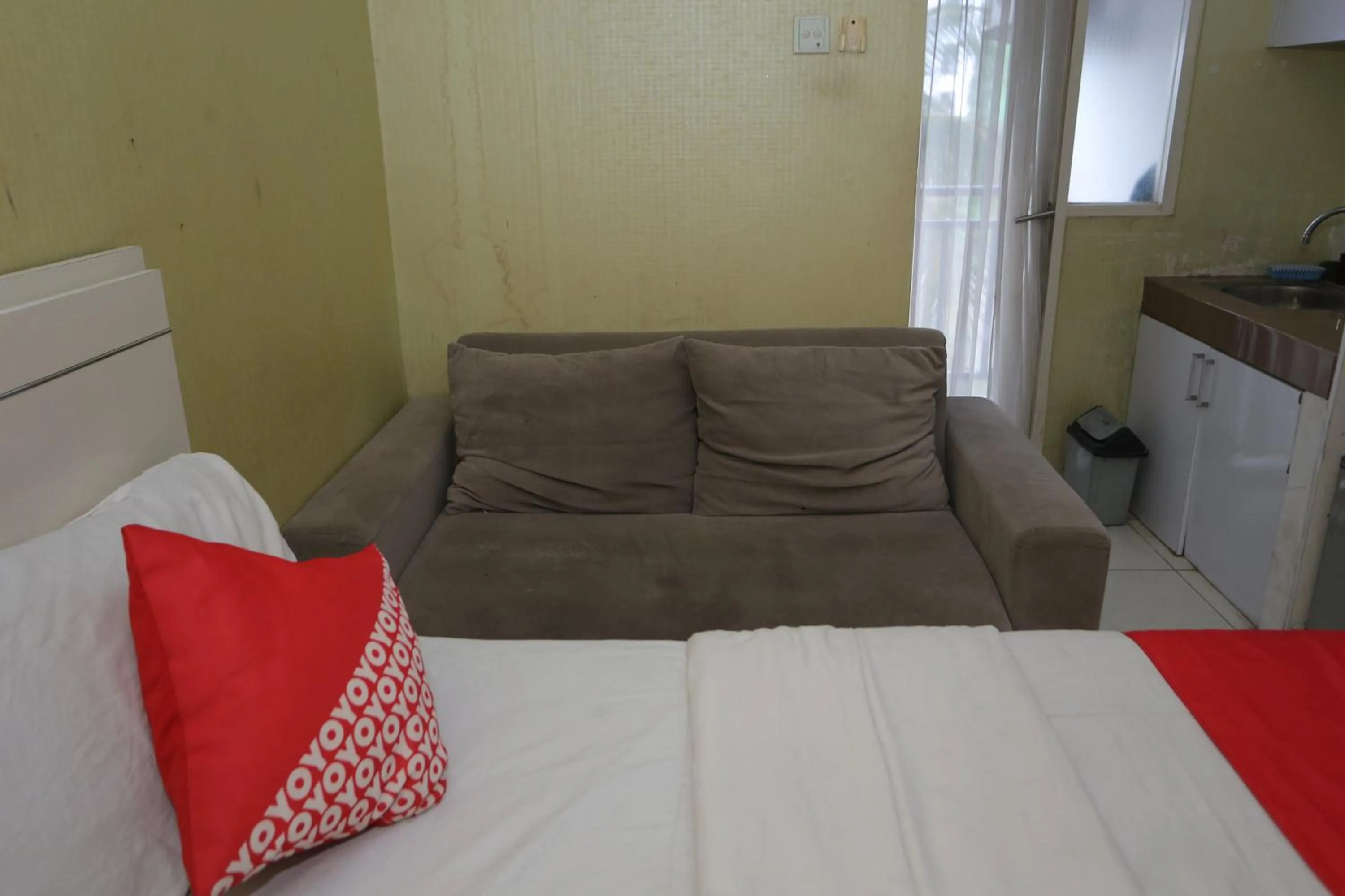 Bedroom, Bed in OYO Life 93008 Pelangi Coliving