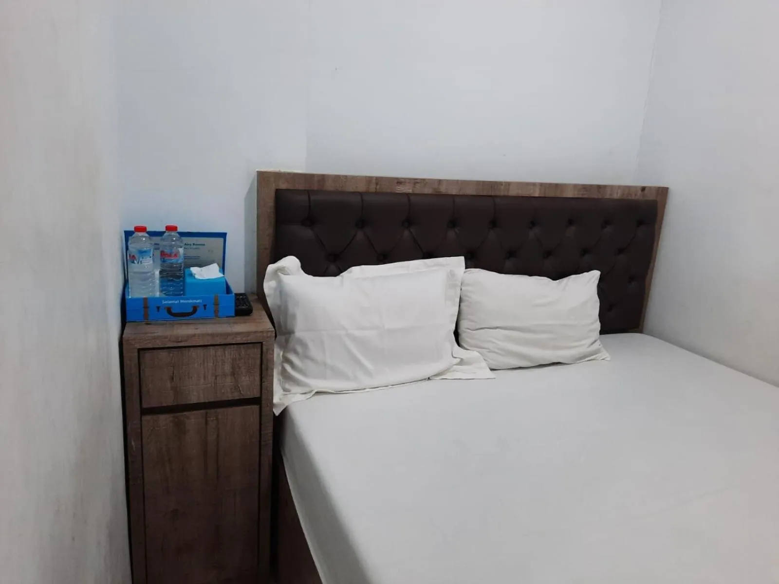 Bedroom, Bed in OYO Life 92883 Kost Ratana Cengkareng Syariah