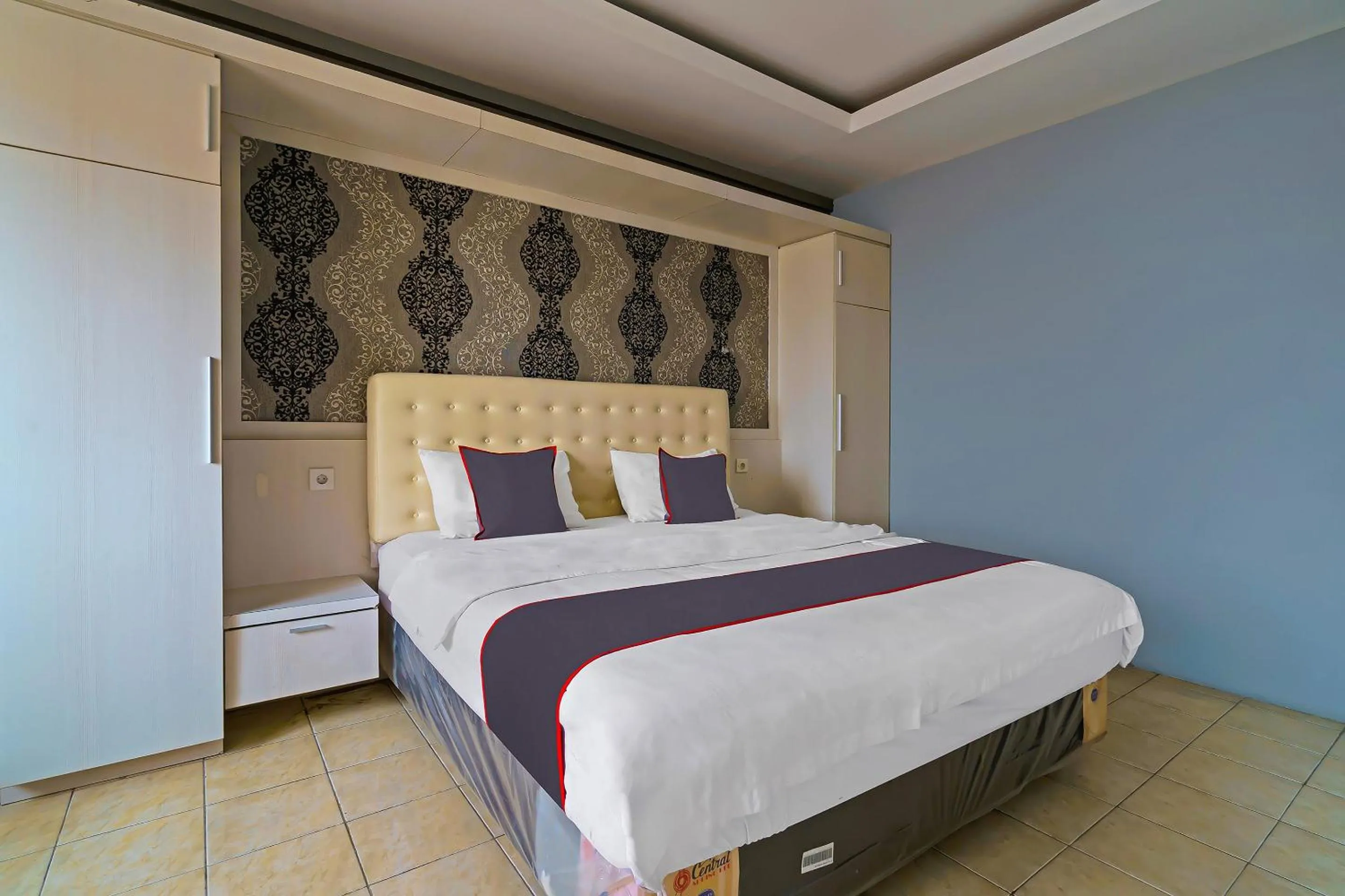 Bedroom in OYO Life 92774 The Edge Apartment By My Home