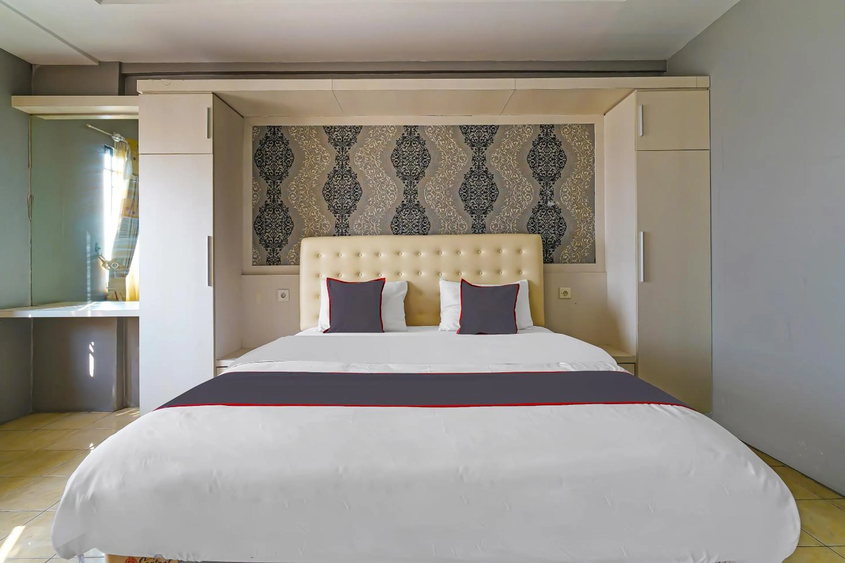 Bedroom in OYO Life 92774 The Edge Apartment By My Home