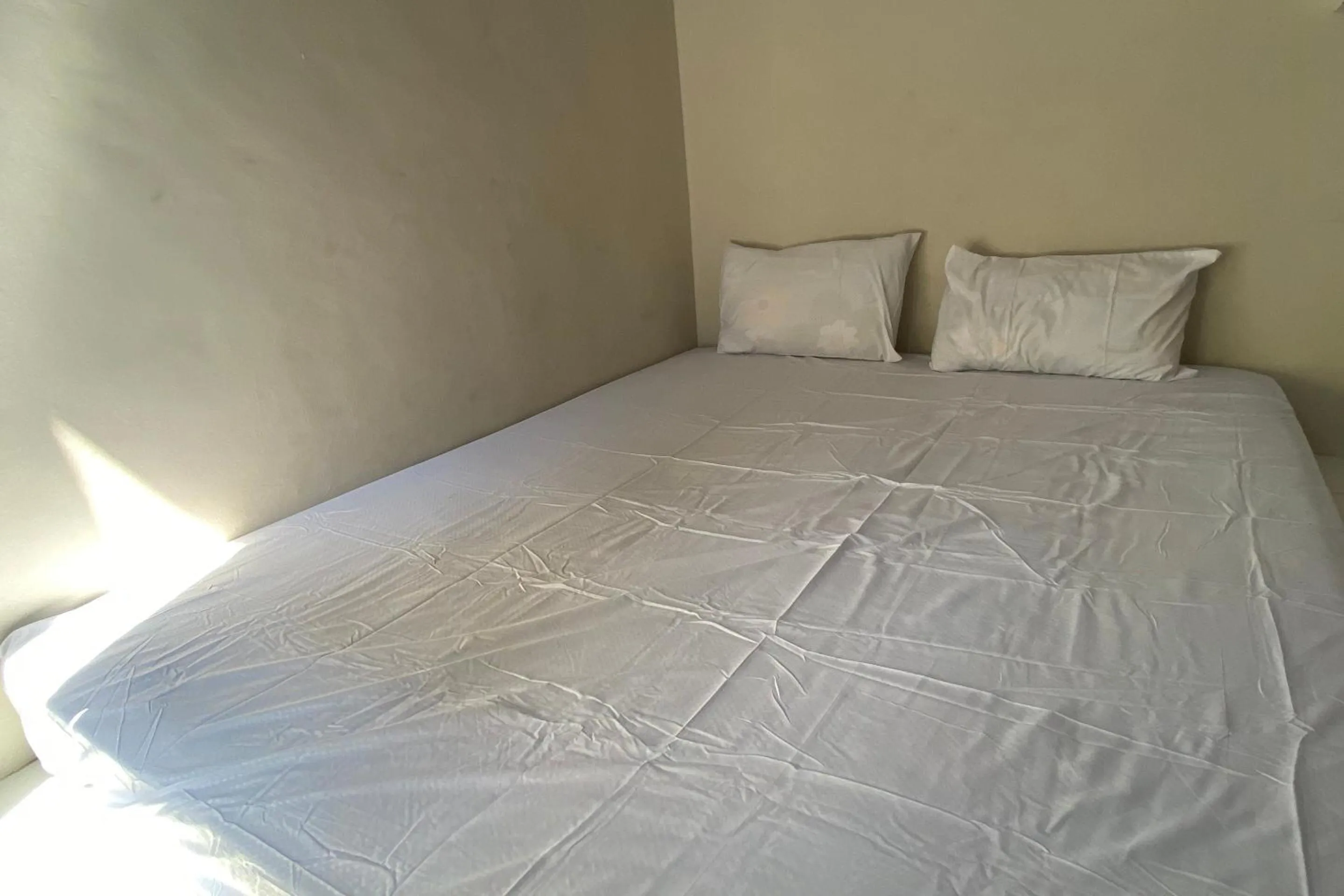 Bedroom, Bed in OYO Life Kos Bu Luh Mangku