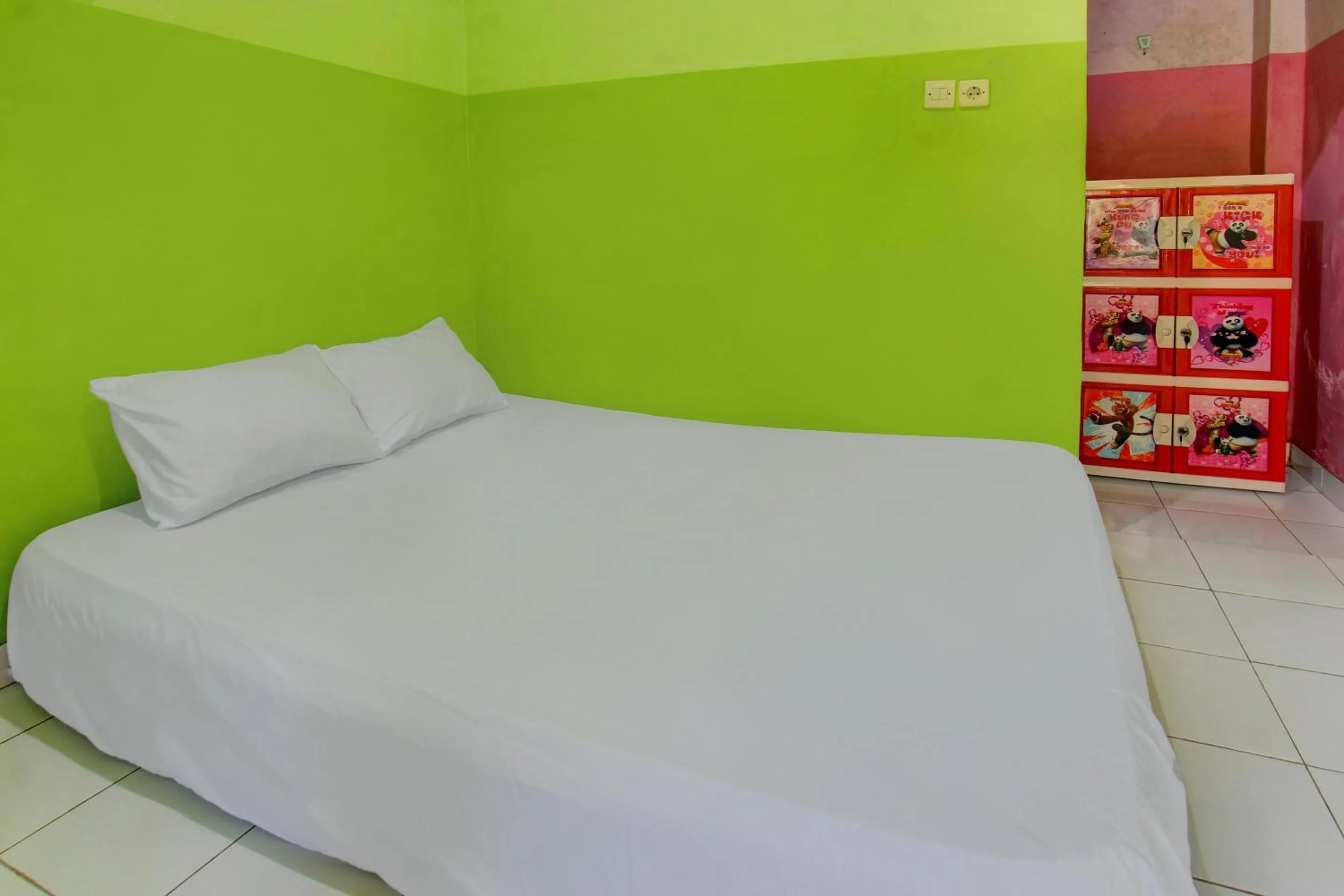 Bedroom, Bed in OYO Life 92829 Kos Insan Madani